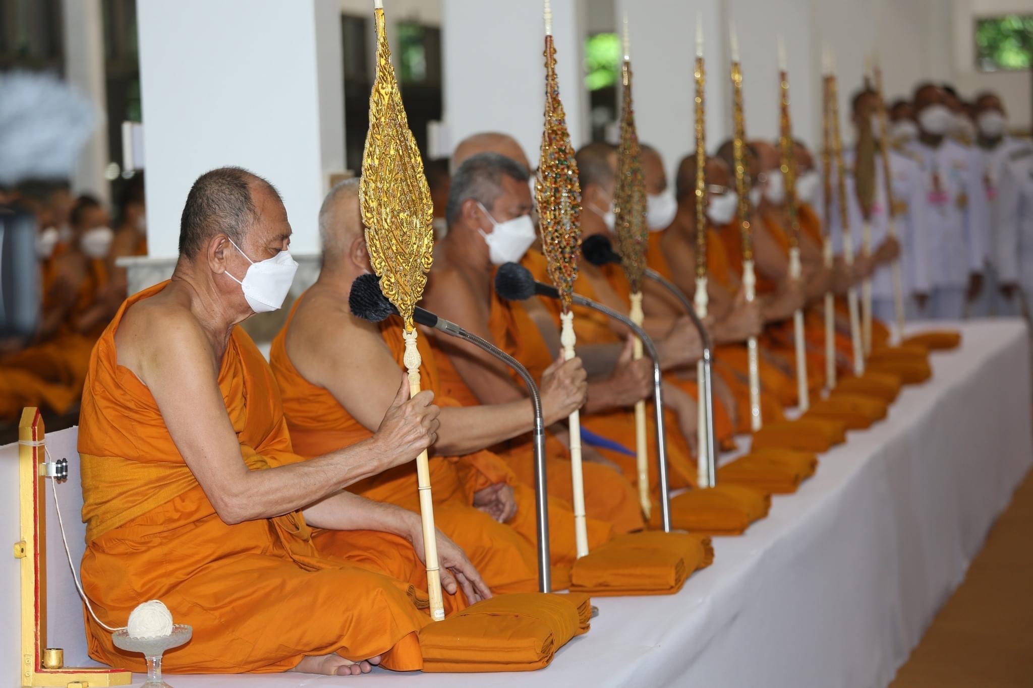 พระบาทสมเด็จพระเจ้าอยู่หัว ทรงพระกรุณาโปรดเกล้า ฯ ให้ นายนุรักษ์ มาประณีต องคมนตรี เชิญสัญญาบัตร พัดยศ และผ้าไตร ถวายแด่พระราชภาวนาวชิรญาณ ณ วัดมเหยงคณ์ จังหวัดพระนครศรีอยุธยา