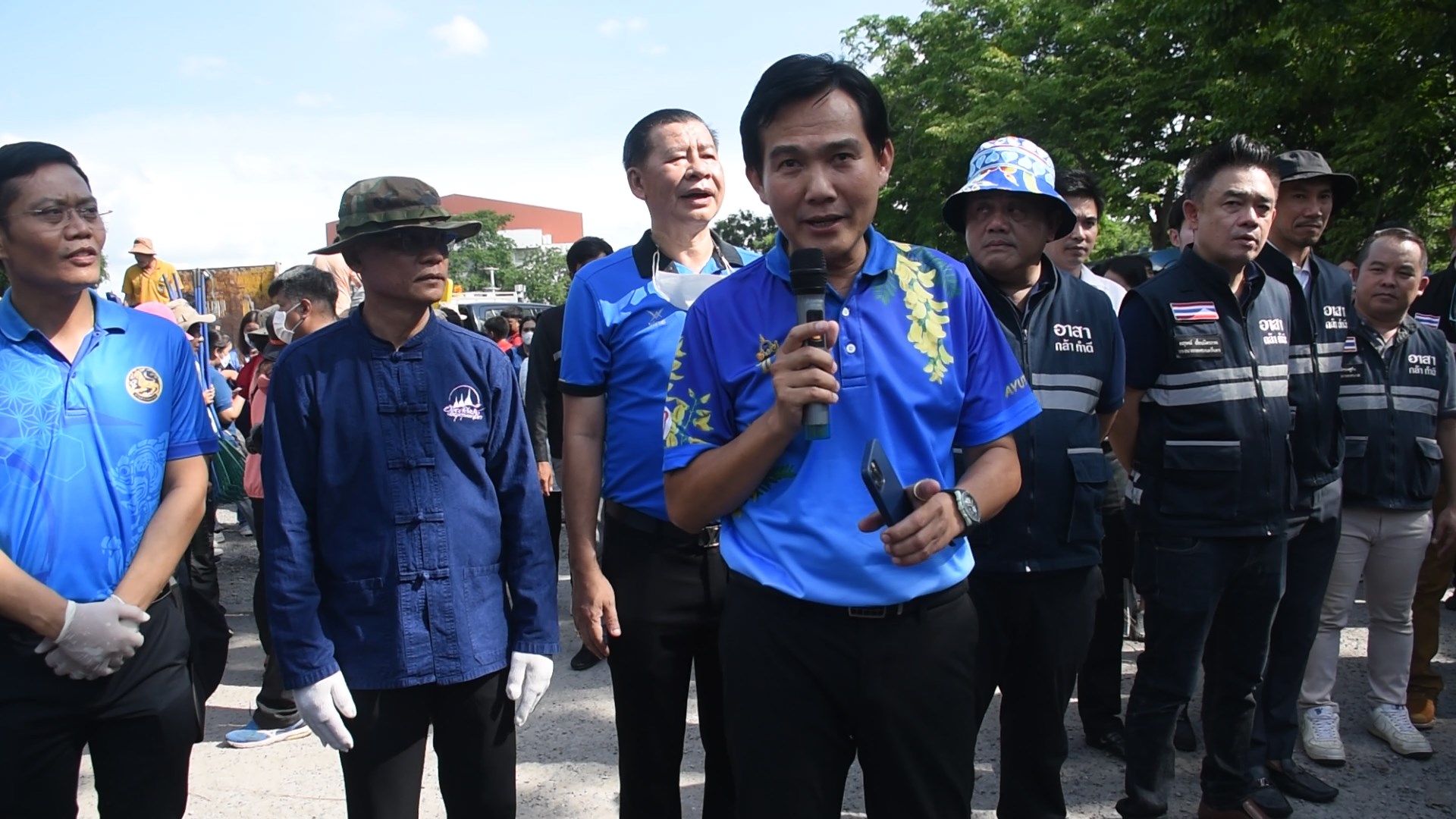พช.อยุธยา ขานรับ ผู้ว่าฯ ร่วมกิจกรรม “อยุธยาเมืองสะอาด” ปรับสภาพภูมิทัศน์และเก็บขยะบริเวณถนนซีกุน รวมพลังสร้างภาพลักษณ์ที่สวยงามพร้อมต้อนรับนักท่องเที่ยวผู้มาเยือนจังหวัดพระนครศรีอยุธยา