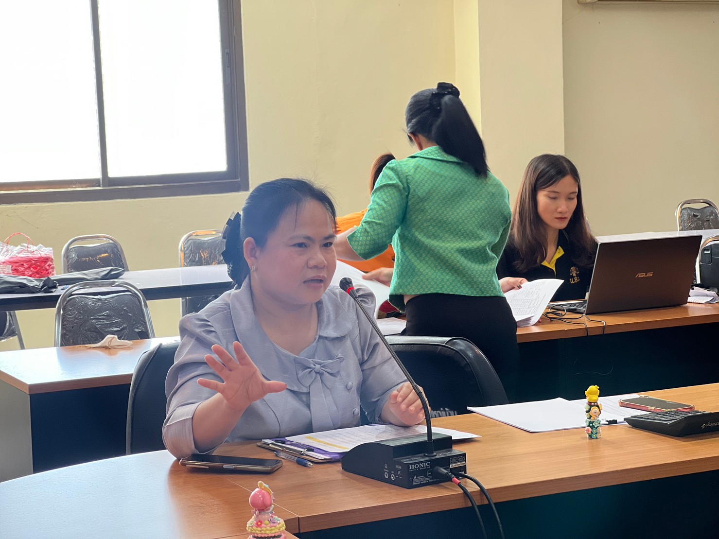 สำนักงานเลขานุการกองทุนพัฒนาบทบาทสตรีจังหวัด เดินหน้าขยายผลหนุนเสริมพัฒนาชุมชนอำเภอ เร่งรัดหนี้สตรี