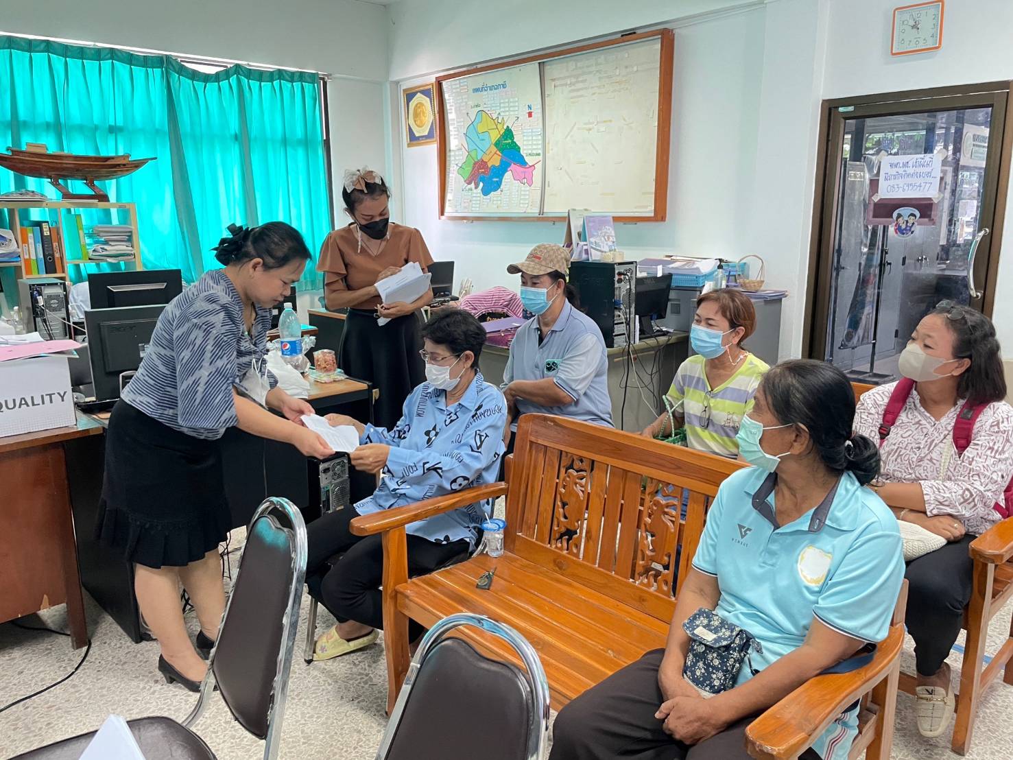 สำนักงานเลขานุการกองทุนพัฒนาบทบาทสตรีจังหวัด มุ่งเป้าลดหนี้สตรี