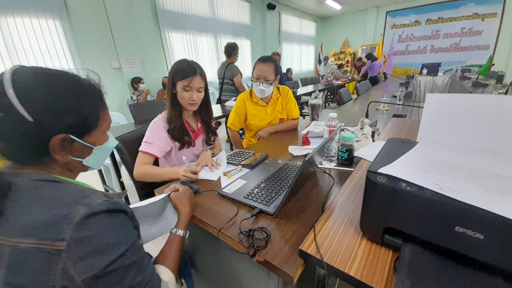 สำนักงานเลขานุการกองทุนพัฒนาบทบาทสตรีจังหวัด เดินหน้าลดหนี้ลงเหลือ 10%