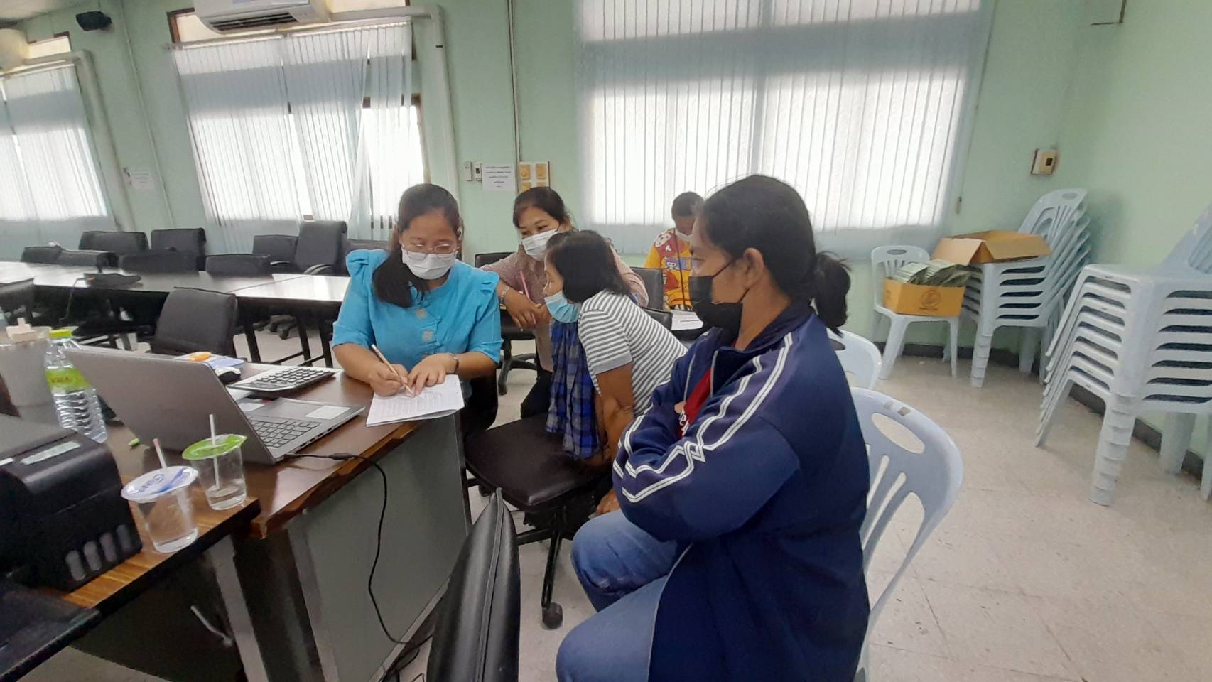 สำนักงานเลขานุการกองทุนพัฒนาบทบาทสตรีจังหวัด เดินหน้าลดหนี้ลงเหลือ 10%