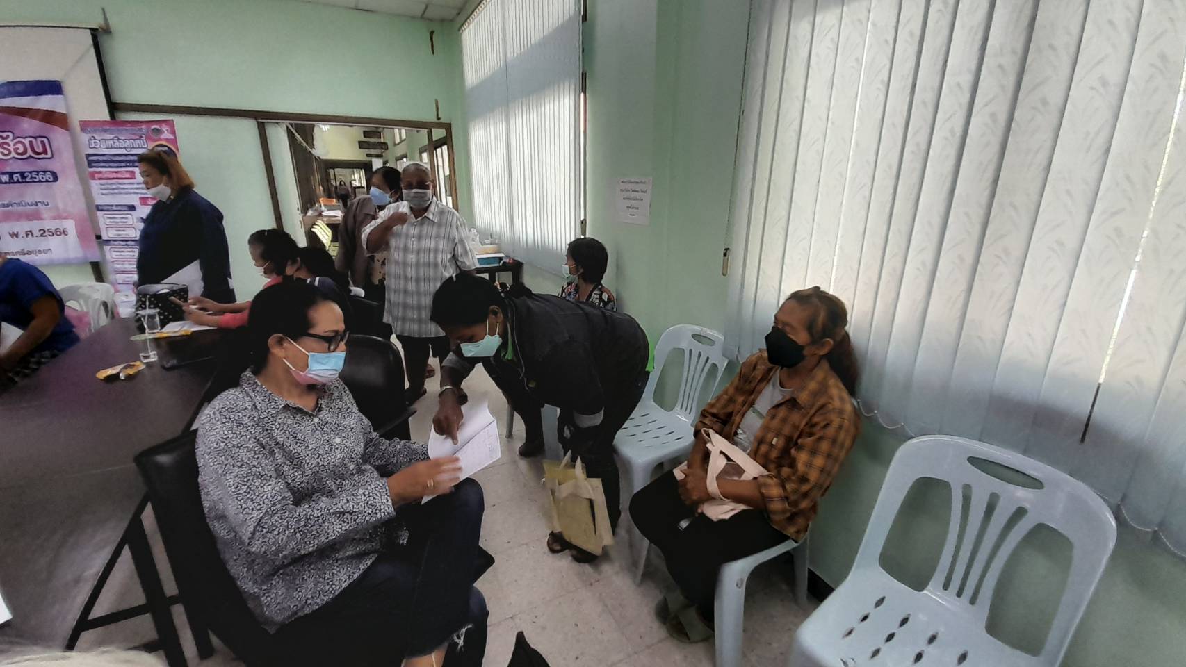 สำนักงานเลขานุการกองทุนพัฒนาบทบาทสตรีจังหวัด เดินหน้าลดหนี้ลงเหลือ 10%