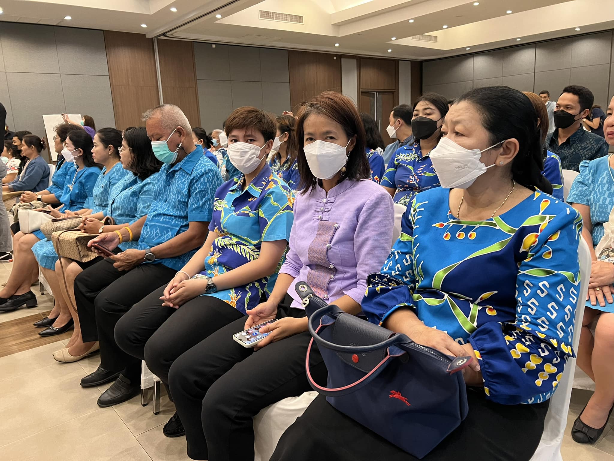 พช.อยุธยา เสริมพลังกรมการพัฒนาชุมชน สนับสนุนเยาวชนรุ่นใหม่สร้างสรรค์ผลงานพัฒนาต่อยอดภูมิปัญญาผลิตภัณฑ์ OTOP สู่สากล