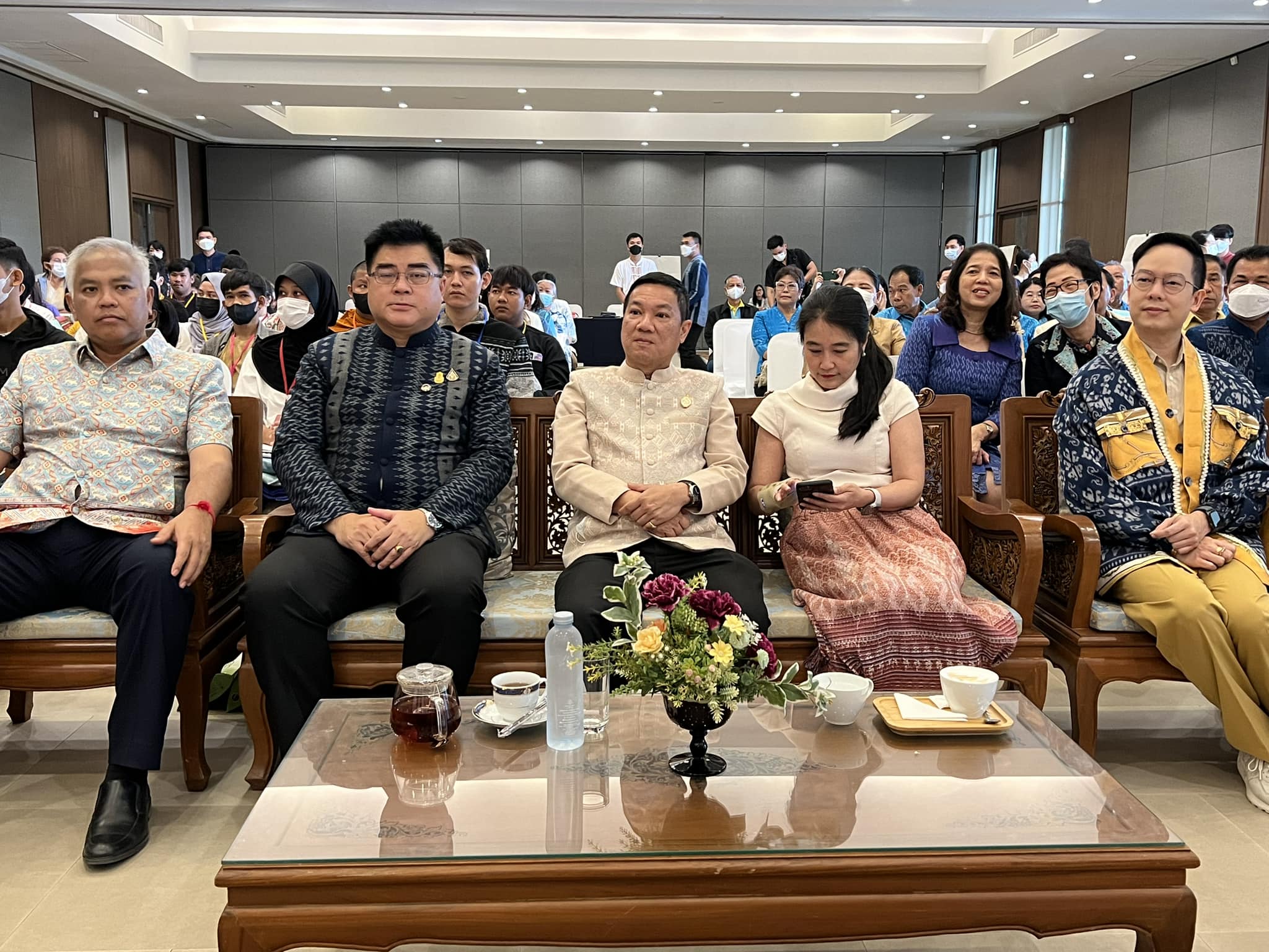 พช.อยุธยา เสริมพลังกรมการพัฒนาชุมชน สนับสนุนเยาวชนรุ่นใหม่สร้างสรรค์ผลงานพัฒนาต่อยอดภูมิปัญญาผลิตภัณฑ์ OTOP สู่สากล
