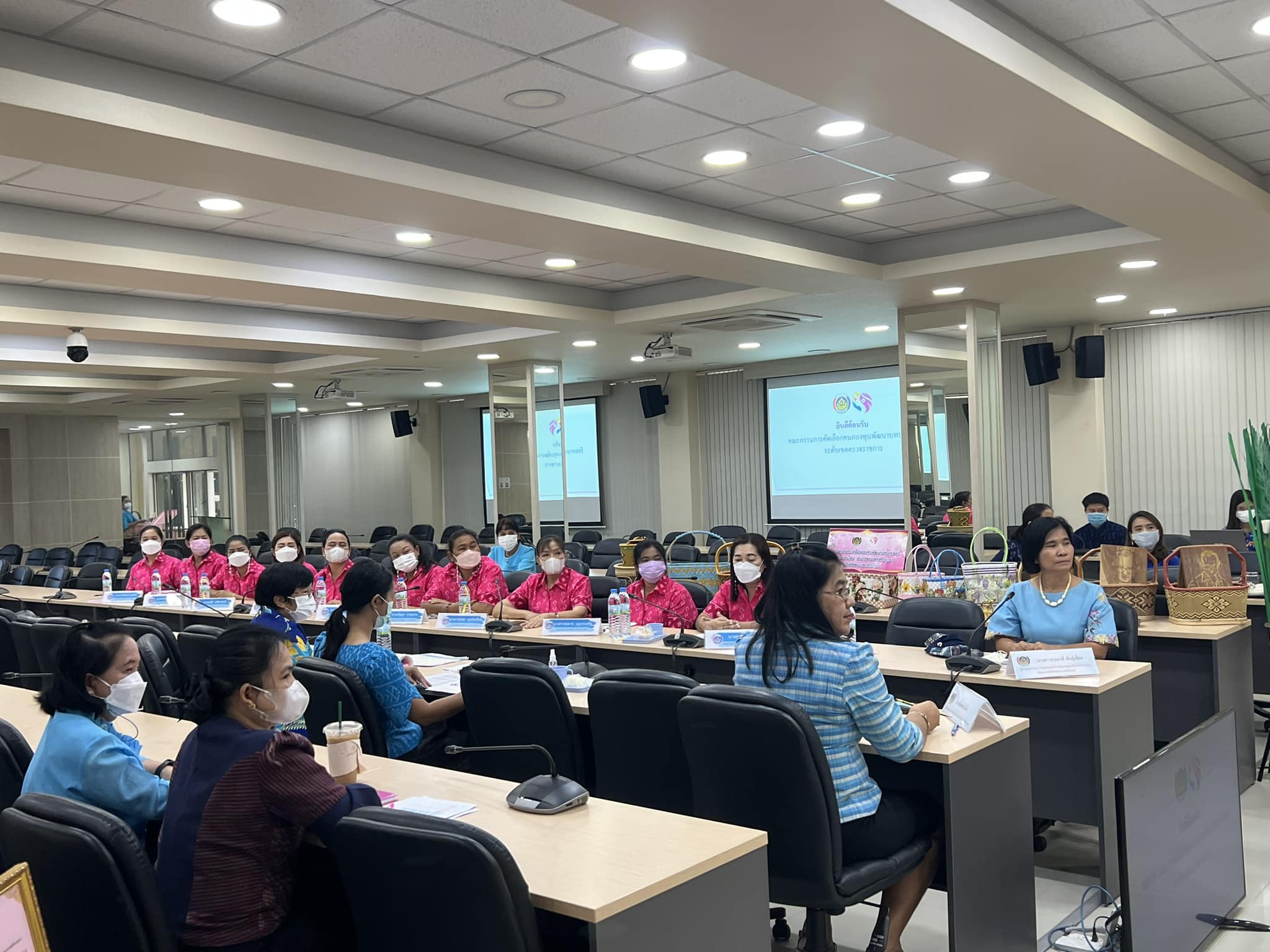 ผู้ตรวจราชการกรมการพัฒนาชุมชน เดินหน้าคัดเลือกคนกองทุนพัฒนาบทบาทสตรีดีเด่น ระดับเขตตรวจ