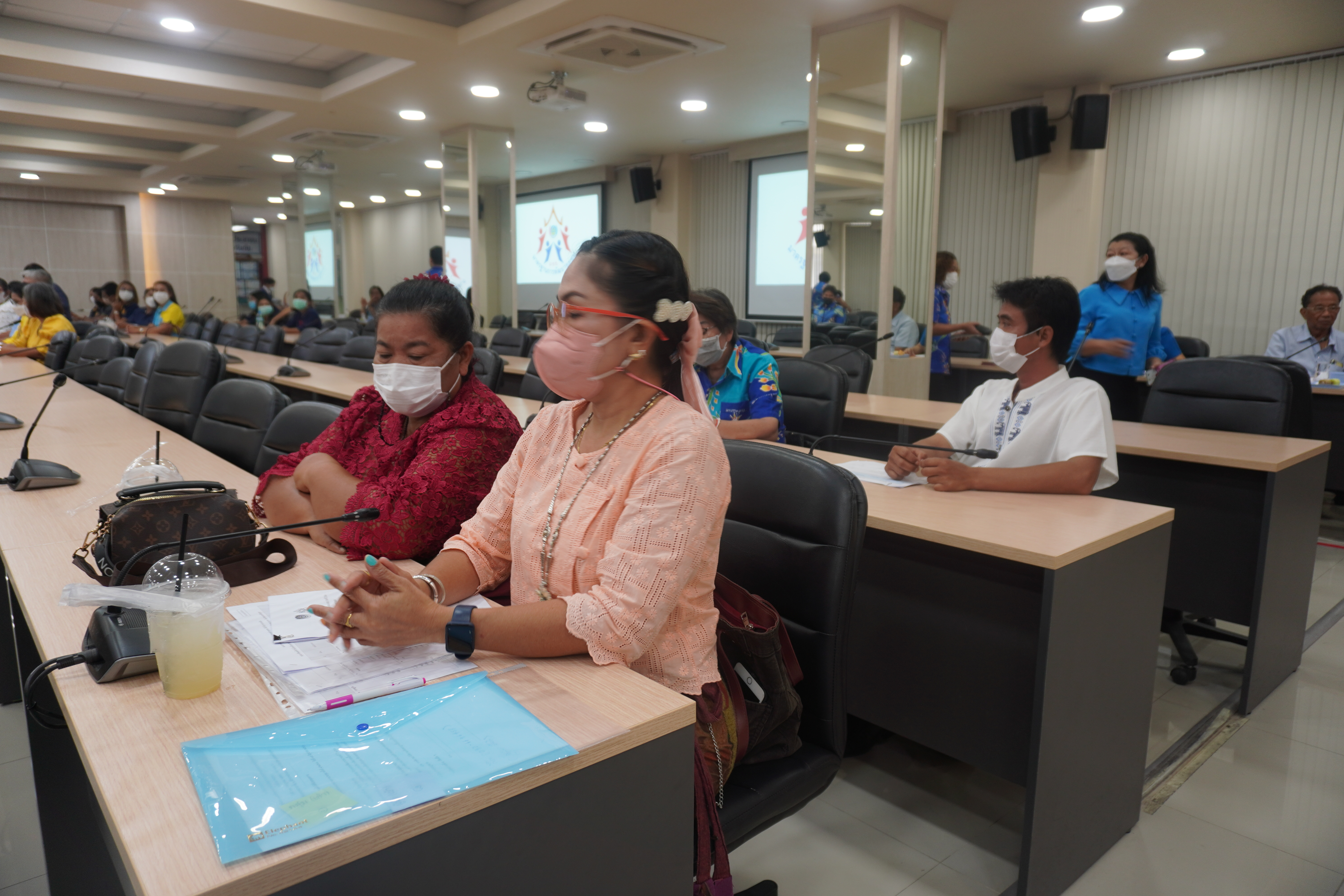 พัฒนาชุมชนจังหวัดพระนครศรีอยุธยา ประเมินรับรองมาตรฐานการพัฒนาชุมชนระดับจังหวัด