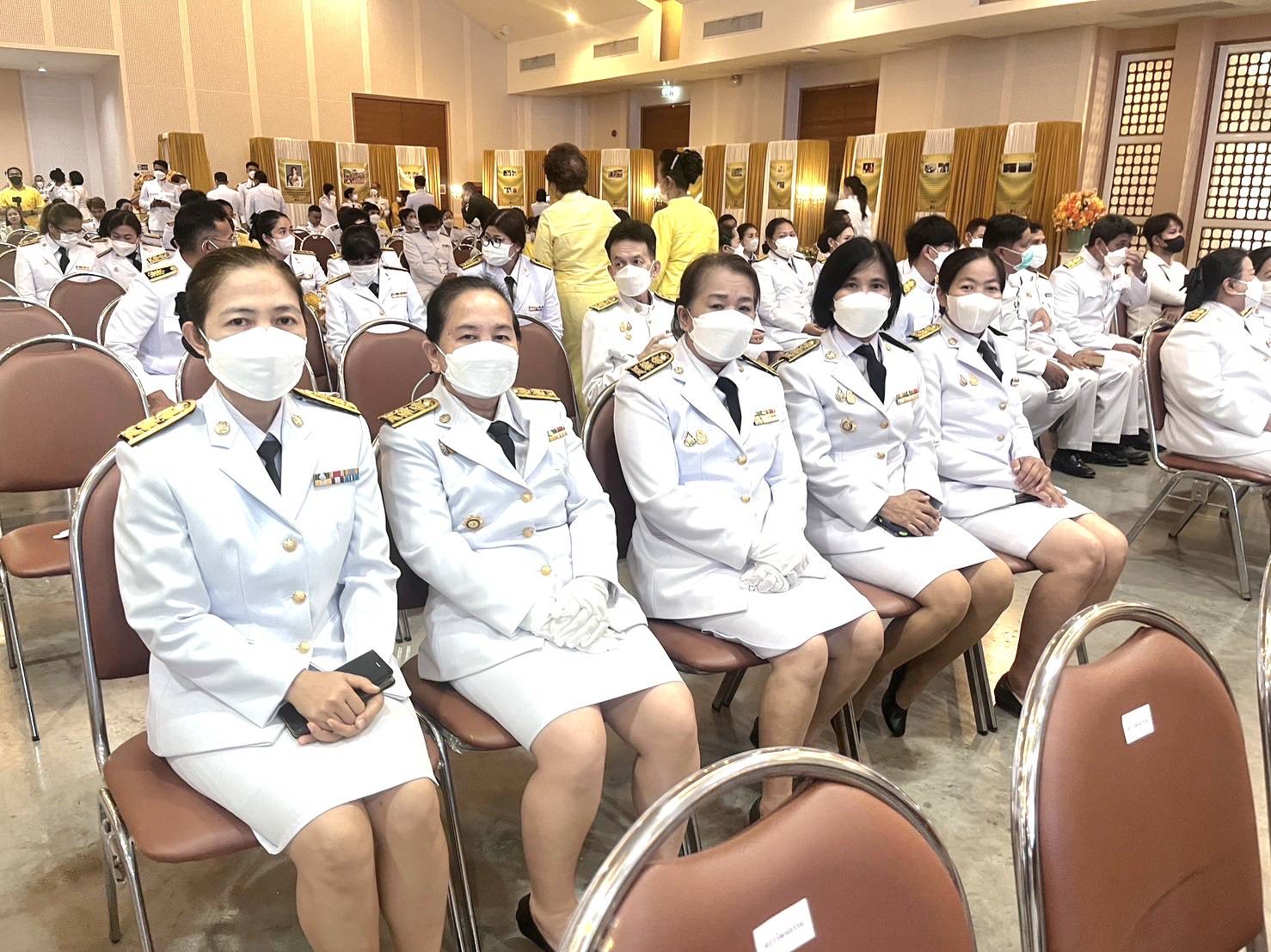 สำนักงานพัฒนาชุมชนจังหวัดพระนครศรีอยุธยา ร่วมถวายเครื่องราชสักการะและวางพานพุ่ม และพิธีจุดเทียนถวายพระพรชัยมงคล กิจกรรมเฉลิมพระเกียรติพระบาทสมเด็จพระเจ้าอยู่หัว ในโอกาสวันเฉลิมพระชนมพรรษา 28 กรกฏาคม 2566
