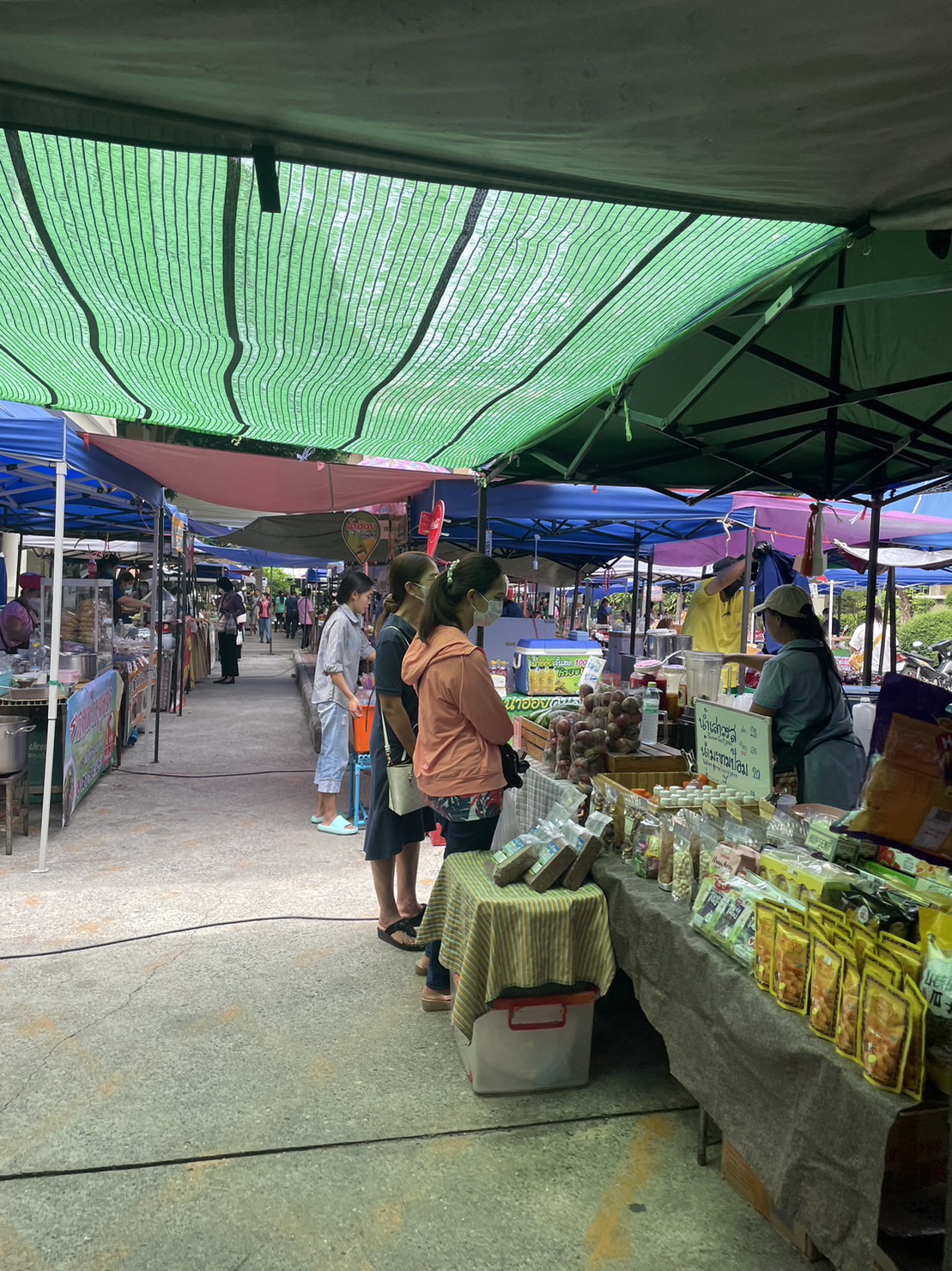 พช.อยุธยา กระตุ้นเศรษฐกิจ ตลาดนัดคนไทยยิ้มได้