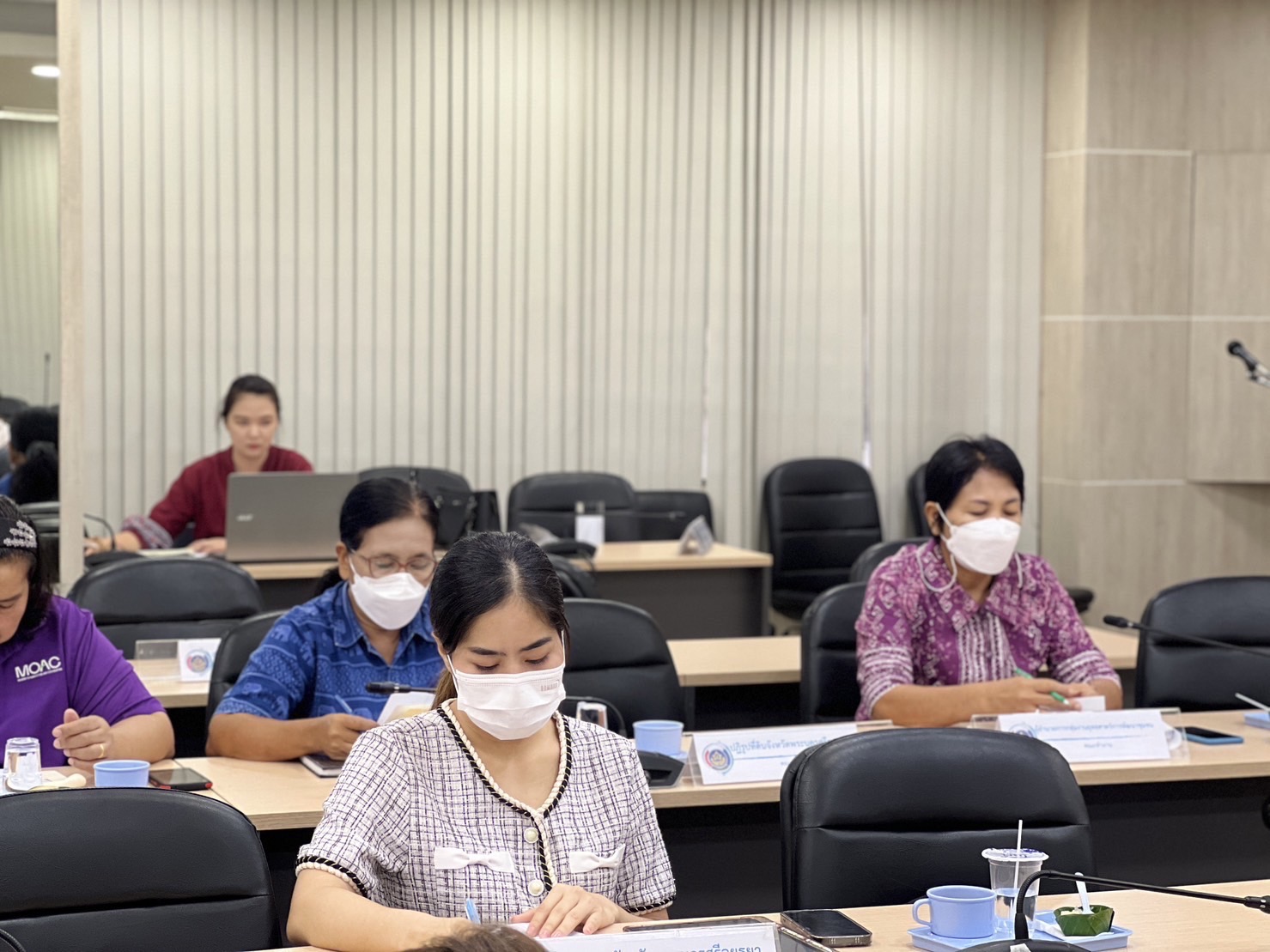 การประชุม “คณะทำงานสนับสนุนการขับเคลื่อนเศรษฐกิจฐานรากและประชารัฐระดับจังหวัด”