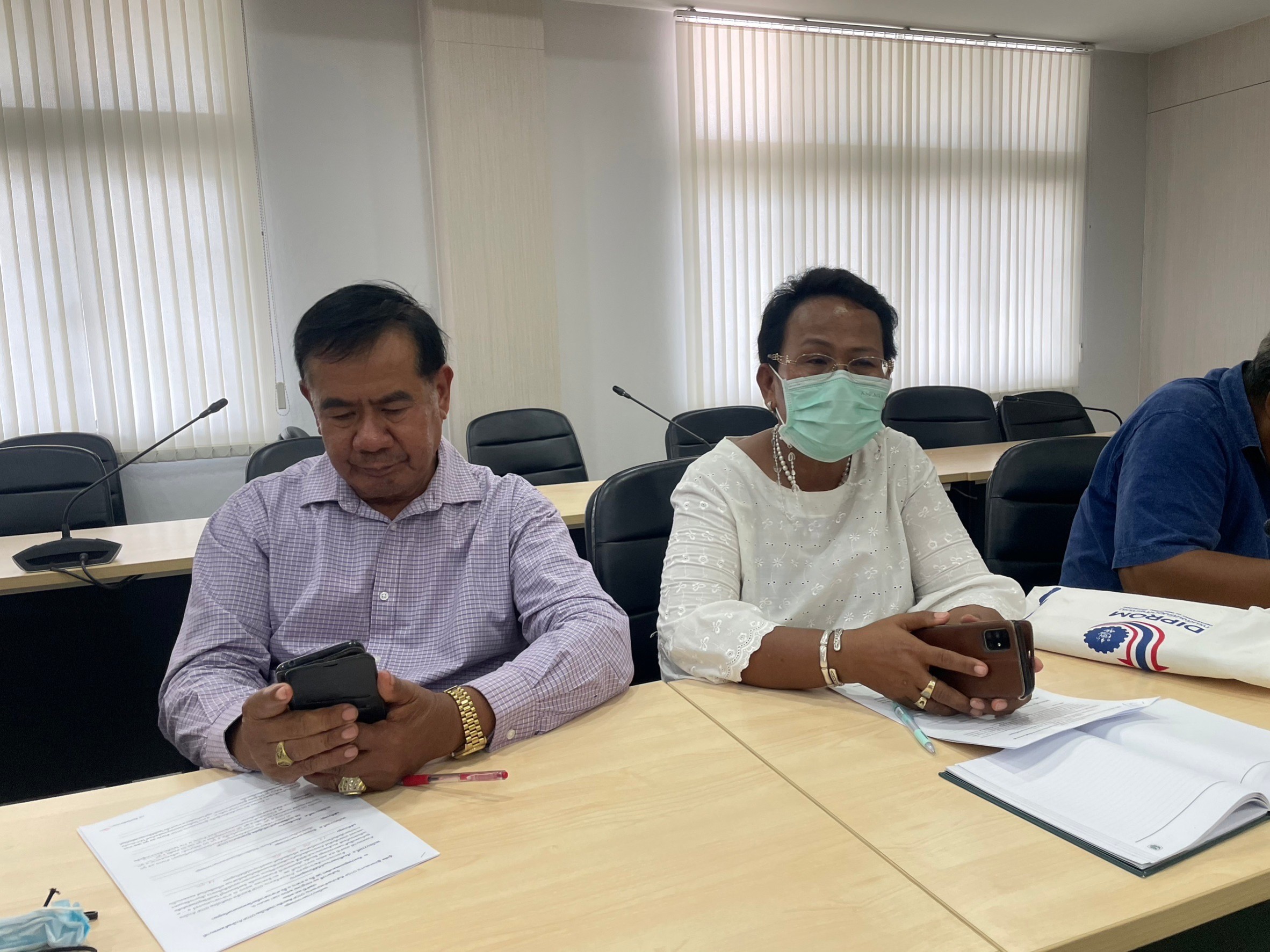 พช.อยุธยา พลักดัน ผู้ประกอบการ OTOP เข้าร่วมจำหน่ายสินค้างาน OTOP ศิลปาชีพฯ