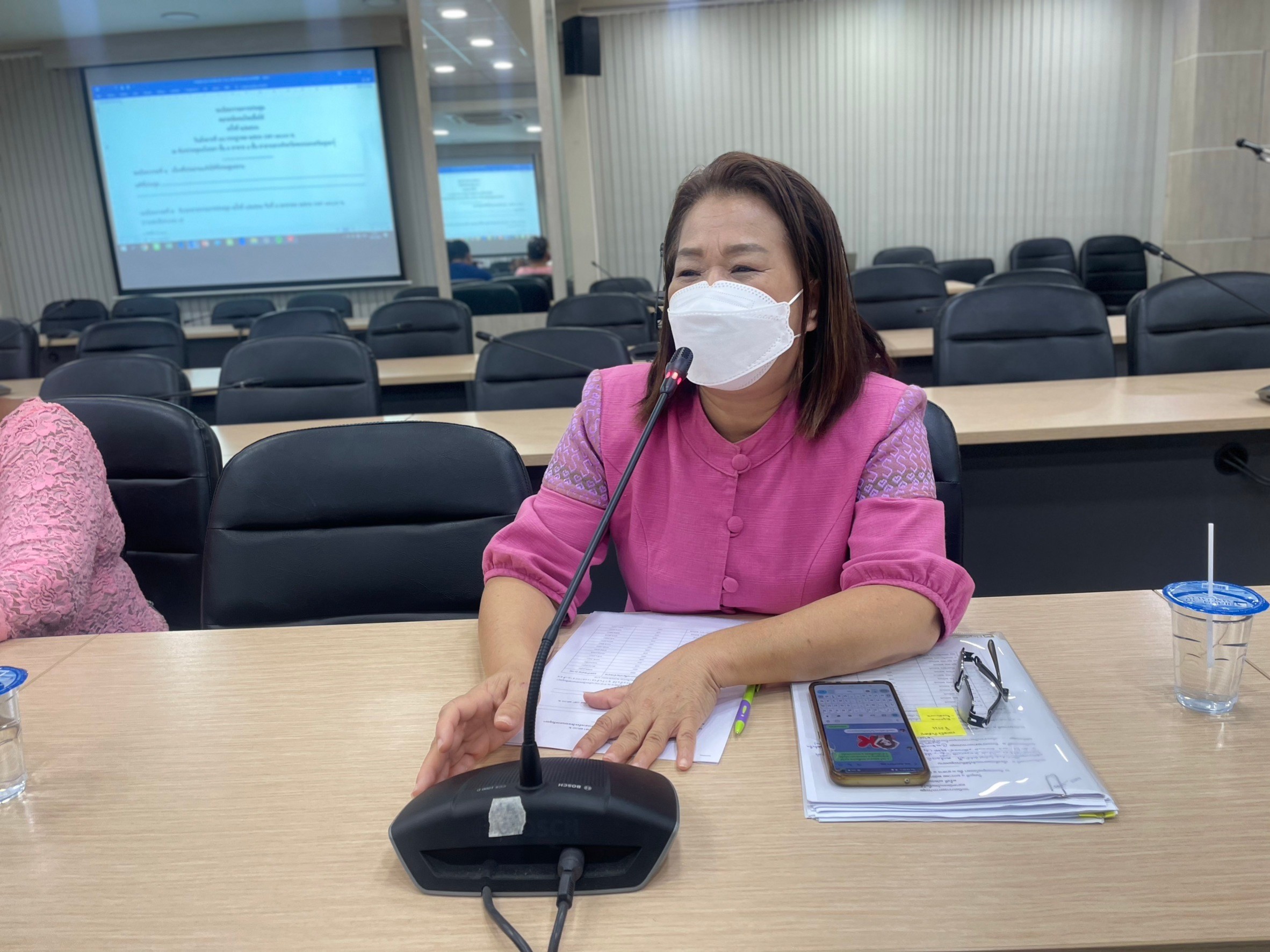 พช.อยุธยา จัด “ตลาดนัดคนไทยยิ้มได้” สนับสนุนผู้ประกอบการ OTOP