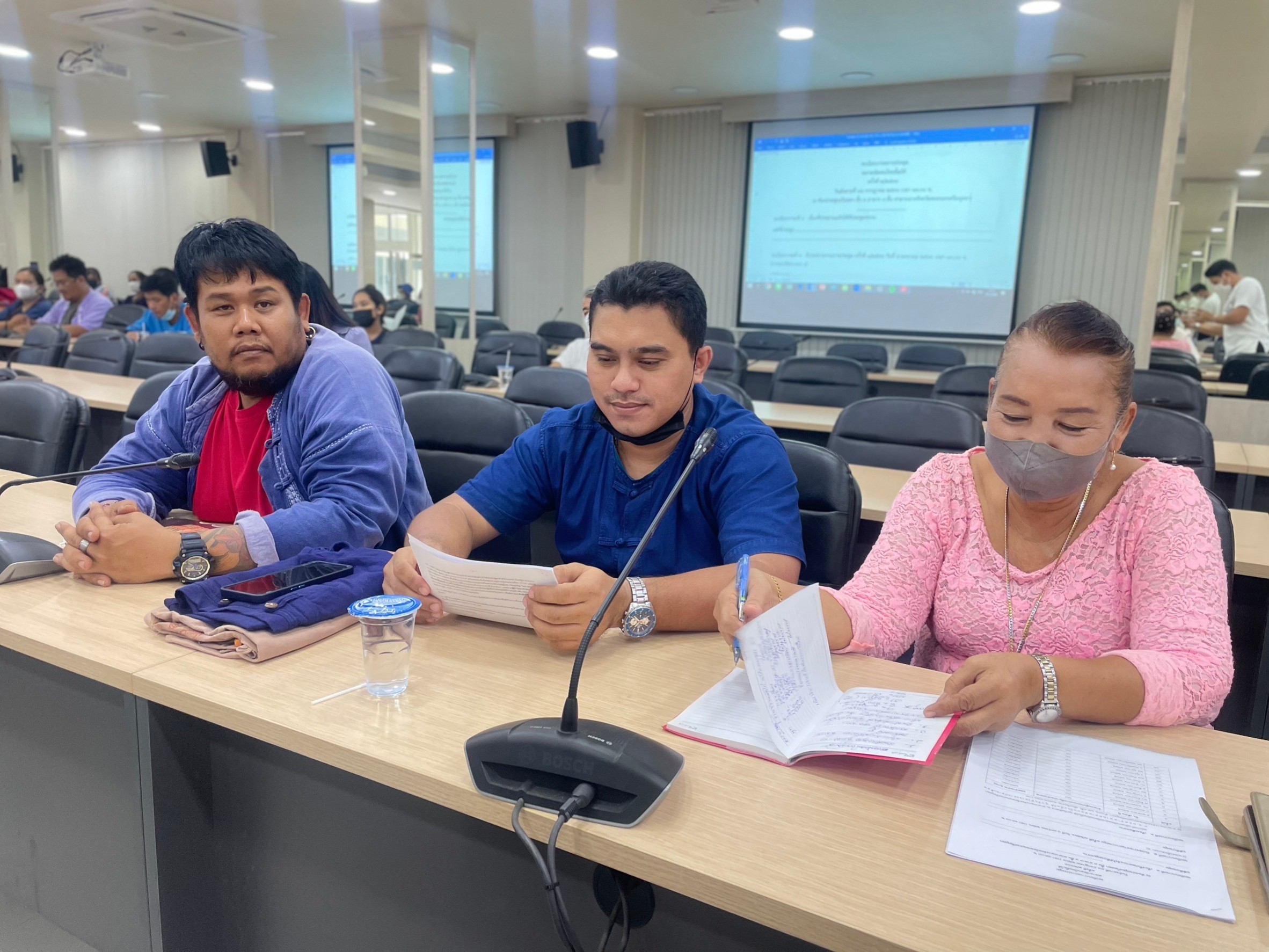 พช.อยุธยา จัด “ตลาดนัดคนไทยยิ้มได้” สนับสนุนผู้ประกอบการ OTOP