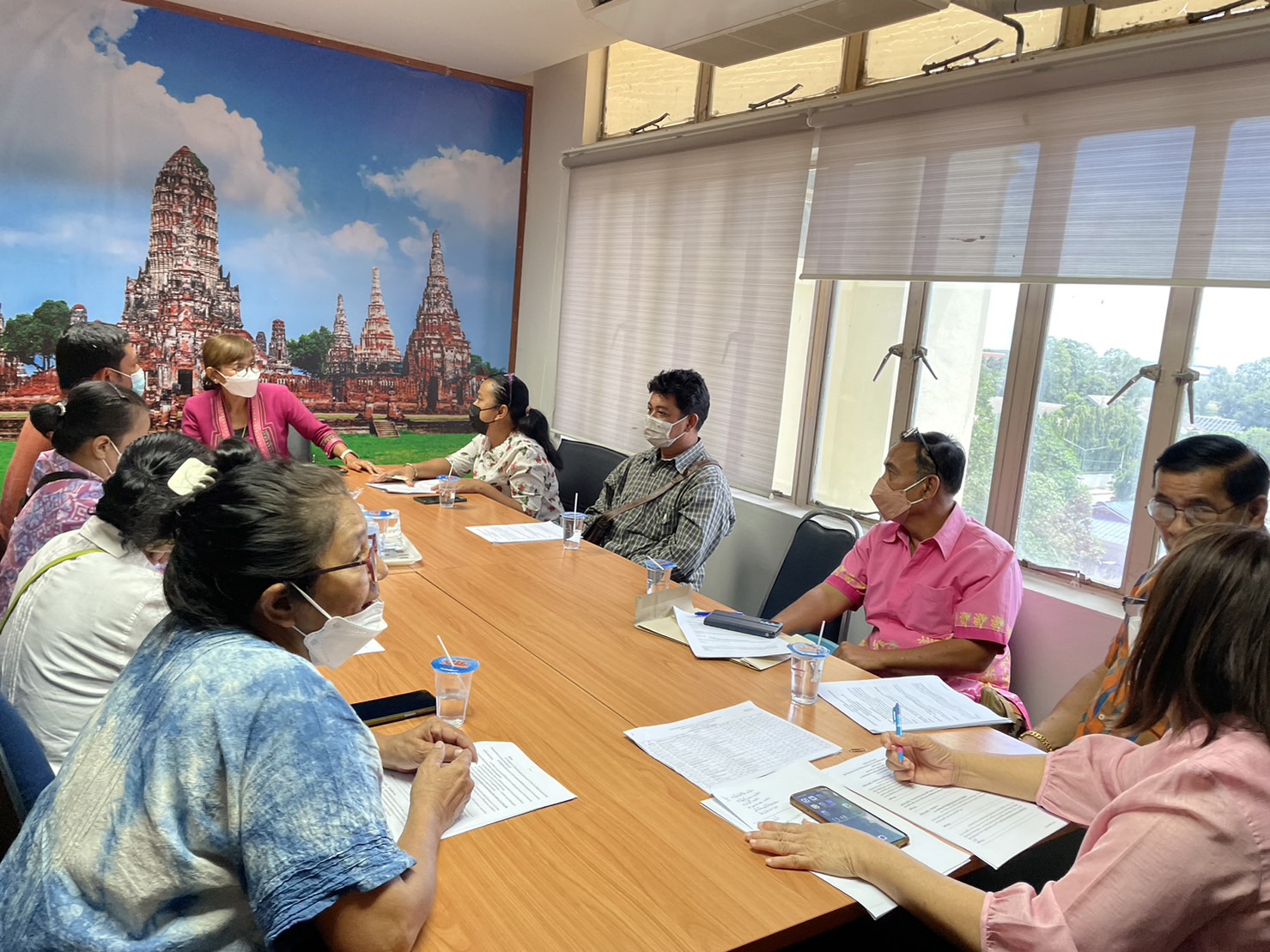 การประชุม “ผู้ผลิต ผู้ประกอบการ OTOP ที่เข้าร่วมจำหน่ายงาน OTOP ศิลปาชีพ ประทีปไทย OTOP ก้าวไกลด้วยพระบารมี ประจำปี พ.ศ.2566