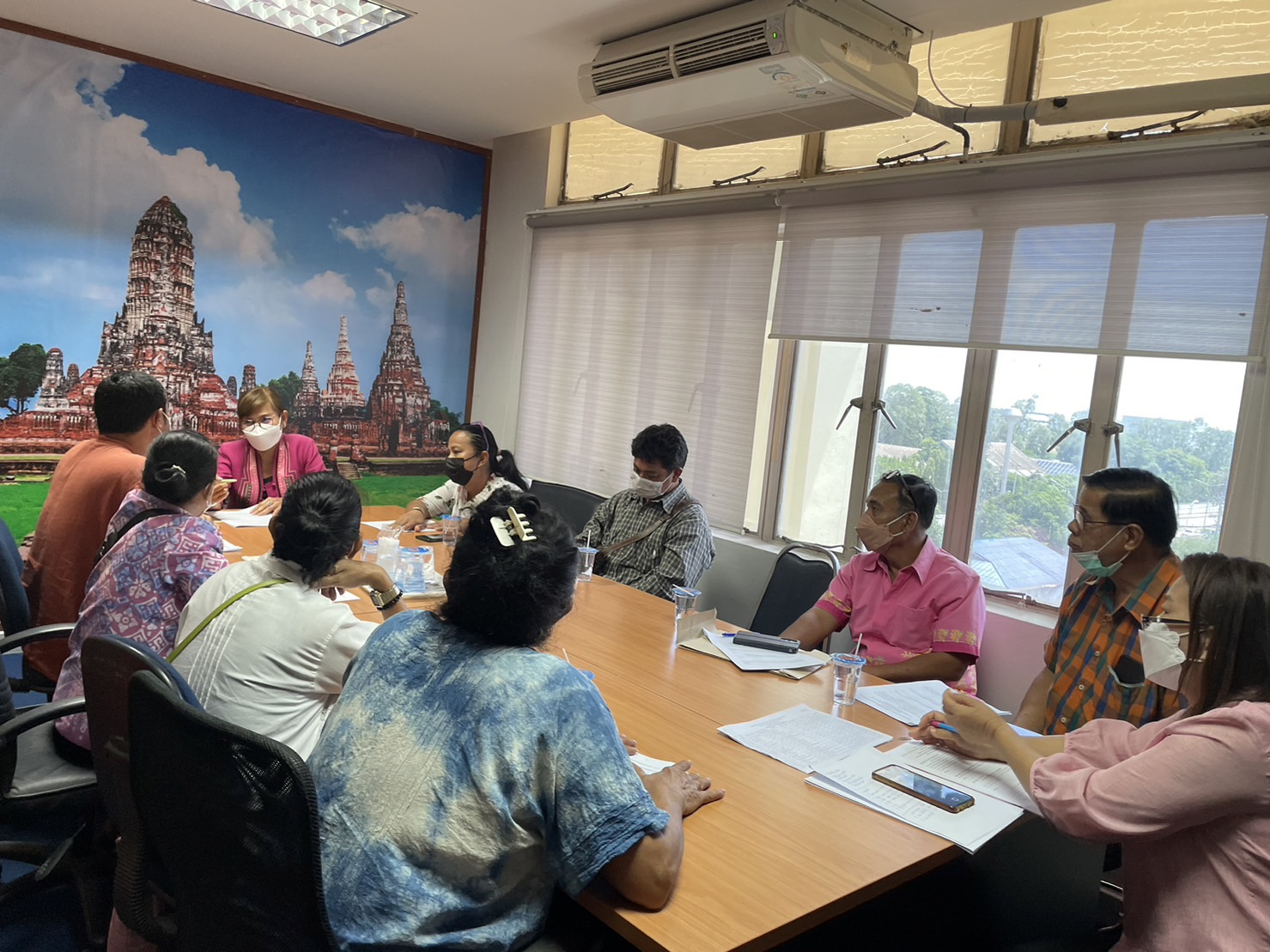 การประชุม “ผู้ผลิต ผู้ประกอบการ OTOP ที่เข้าร่วมจำหน่ายงาน OTOP ศิลปาชีพ ประทีปไทย OTOP ก้าวไกลด้วยพระบารมี ประจำปี พ.ศ.2566