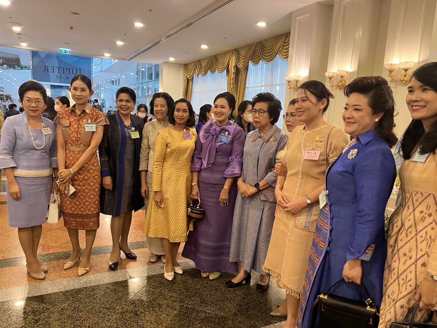 พช.อยุธยา จับมือแม่บ้านมหาดไทยจังหวัดอยุธยา สืบสาน อนุรักษ์ภูมิปัญญาผ้าไทย และส่งเสริมการพัฒนาผลิตภัณฑ์ให้เป็นมิตรต่อสิ่งแวดล้อม