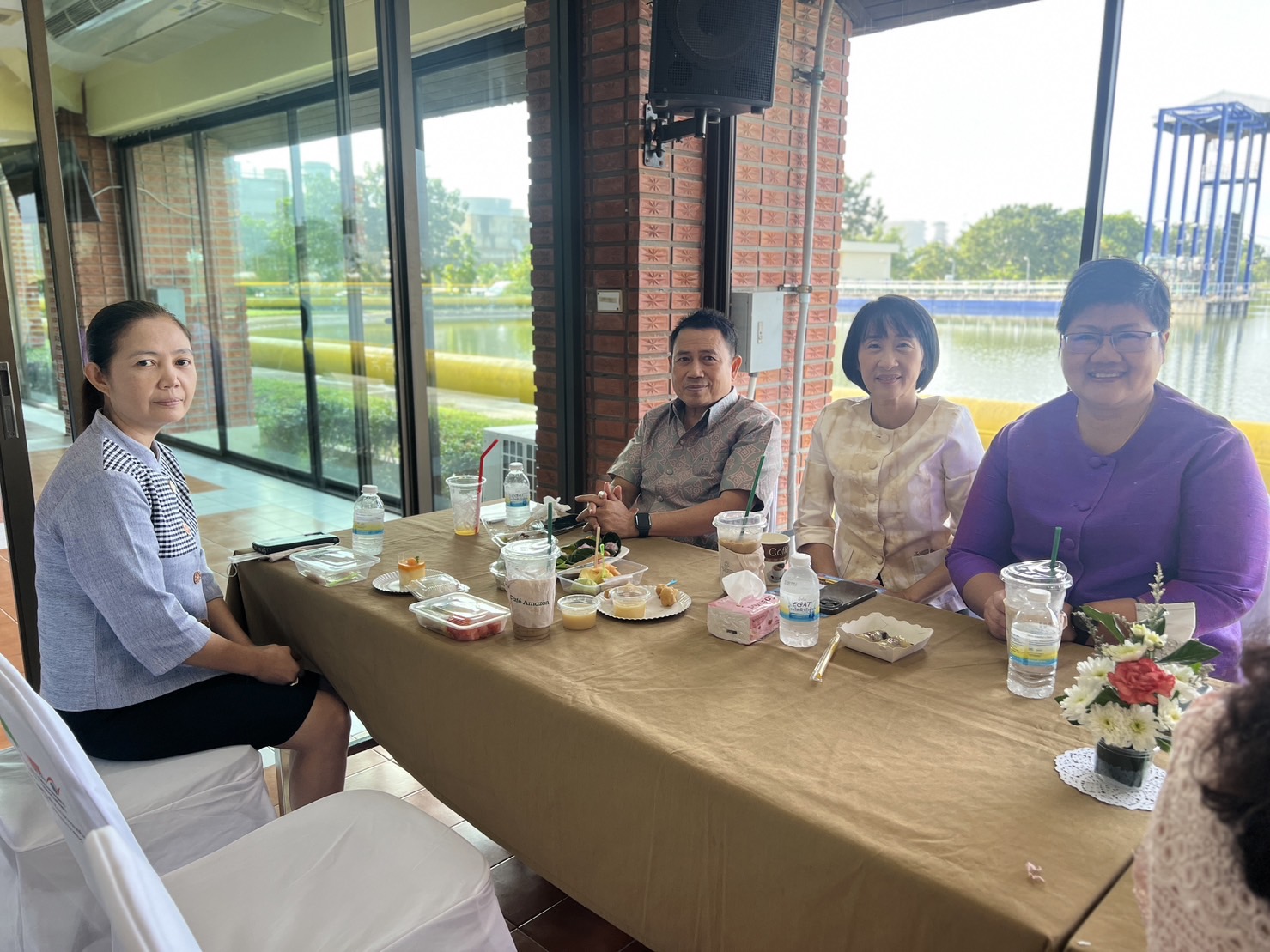 ผู้ว่าฯ ขอบคุณหน่วยงานในสังกัดกระทรวงพลังงาน จัด “สภากาแฟ” สร้างความสัมพันธ์อันดี และเป็นเวทีประสานบูรณาการงานระหว่างหน่วยงาน พร้อมเร่งการจัดทำผังเมือง เพื่อรองรับการเติบโตของจังหวัดพระนครศรีอยุธยา