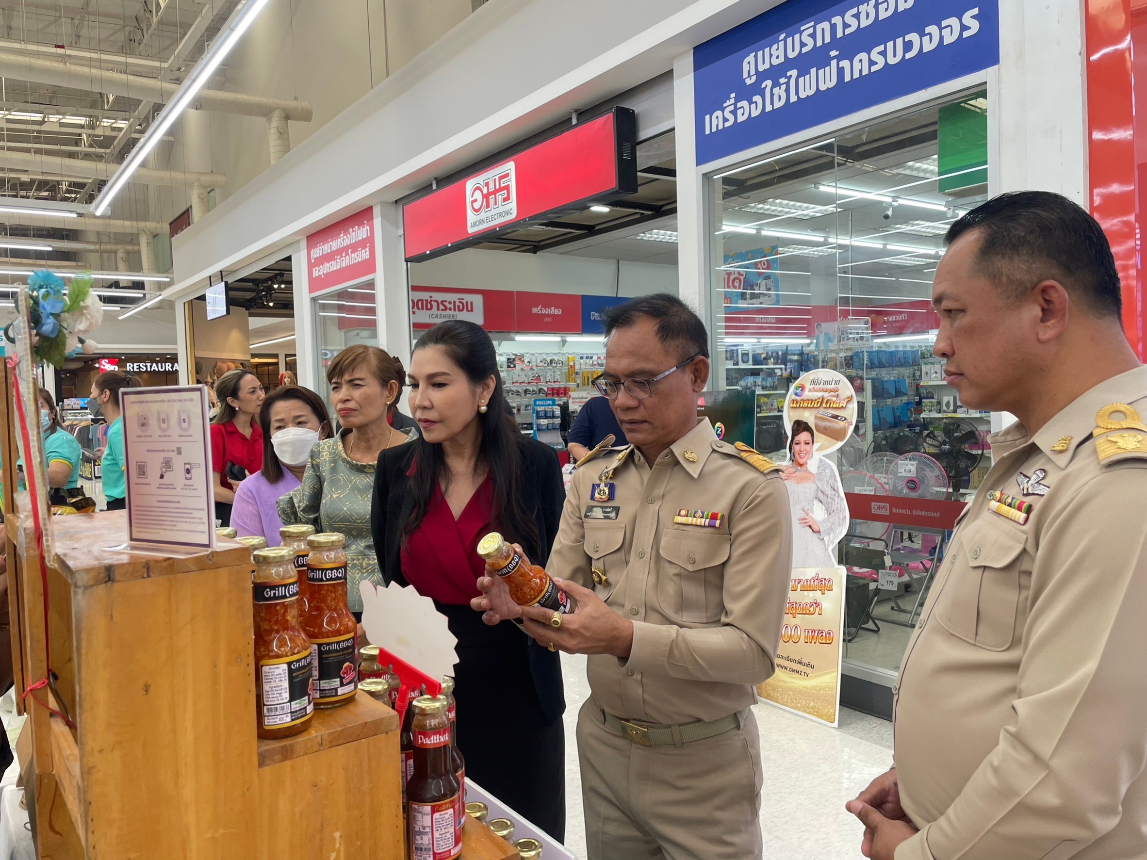 ยกขบวน OTOP อยุธยา เปิด “ตลาดนัด SME สัญจร”