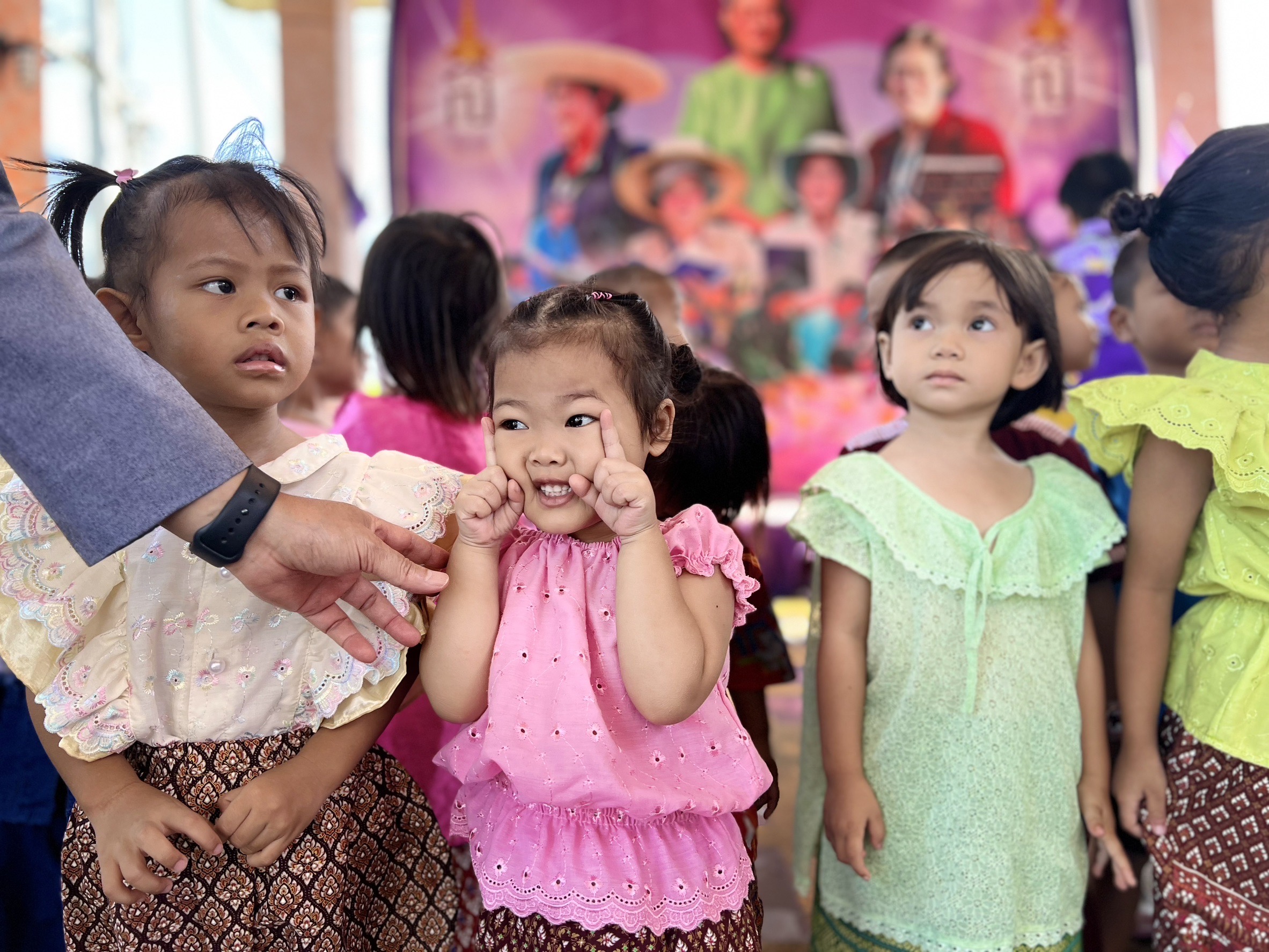 พัฒนาชุมชนอยุธยา จับมือศูนย์พัฒนาเด็กเล็กอบต.พระยาบันลือ “แต่งไทย ปลูกผัก ปลูกรัก กับ พช.”