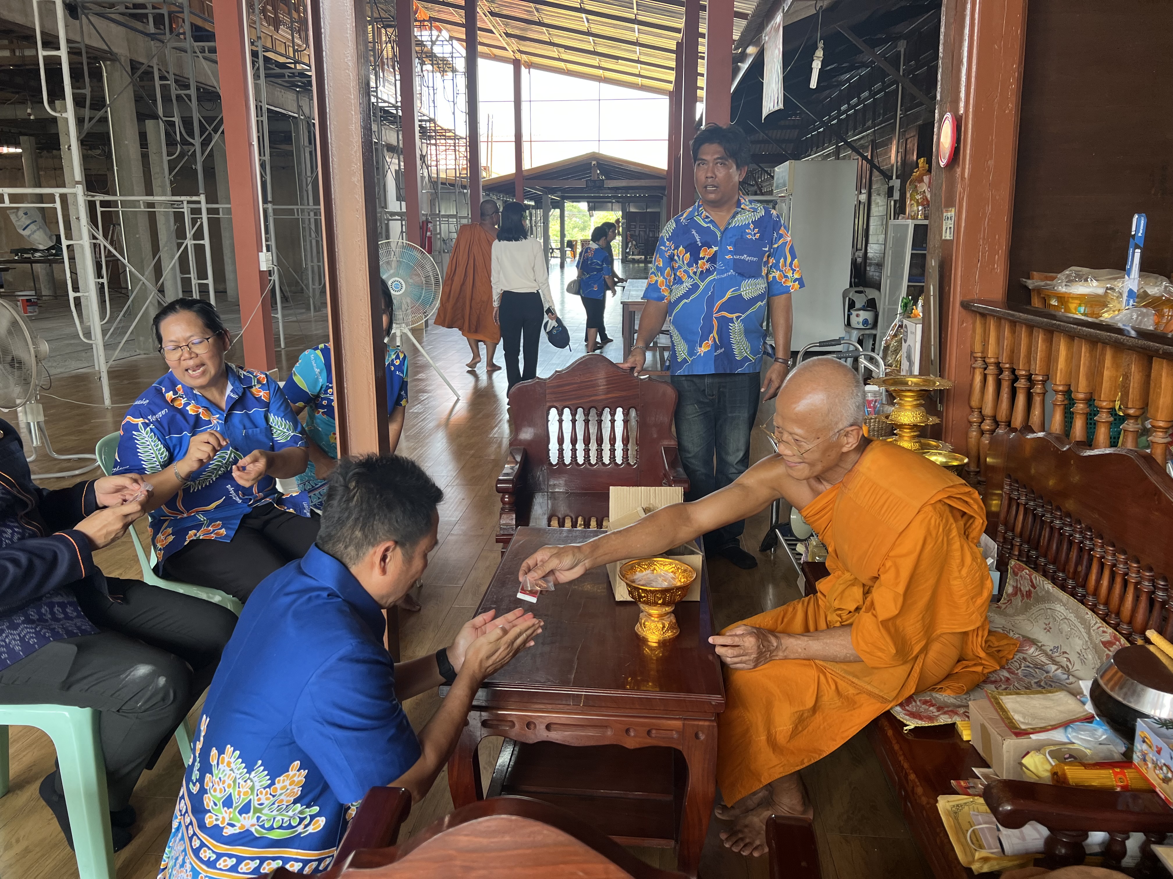 พช.อยุธยา ส่งเสริมและอนุรักษ์การปลูกต้นไม้ประจำจังหวัด (ต้นหมัน) และปลูกผักสวนครัวเพื่อสร้างความมั่นคงทางอาหาร