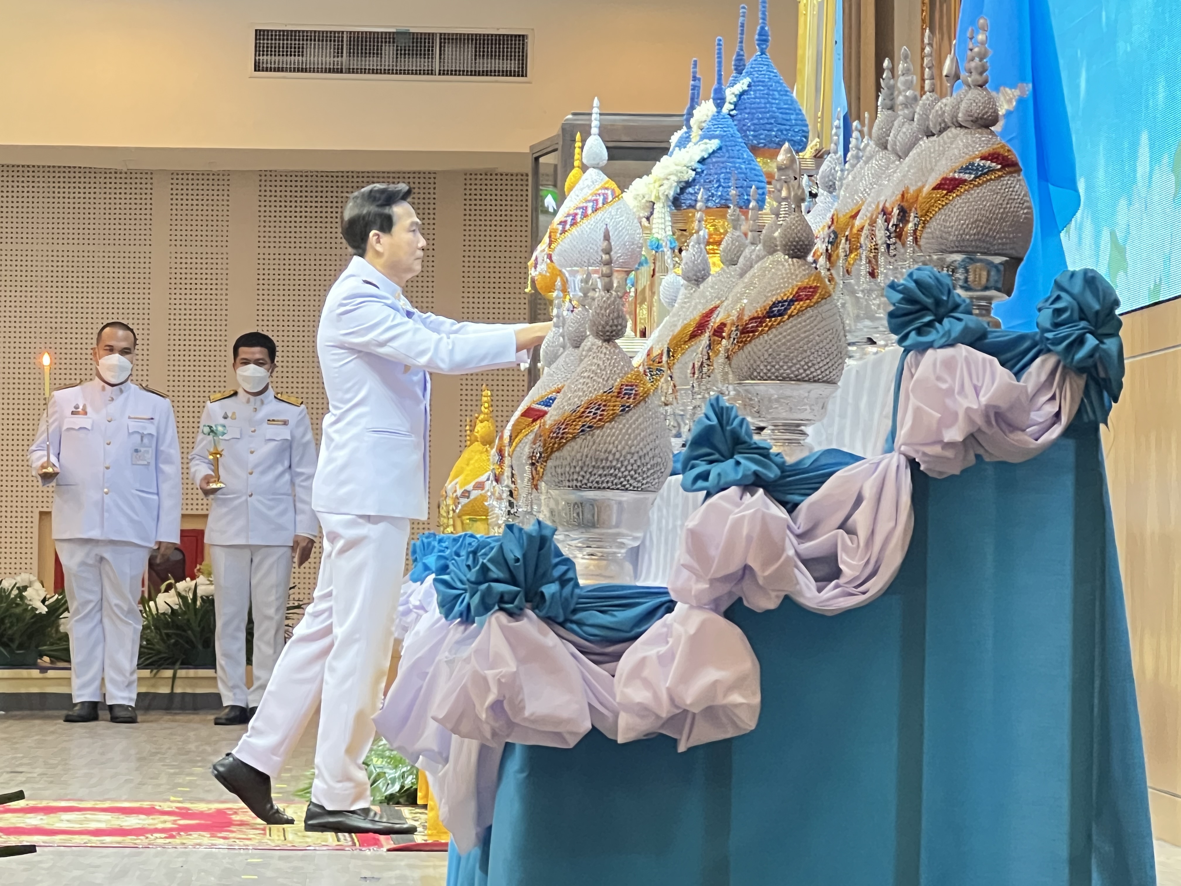 จังหวัดพระนครศรีอยุธยา จัดพิธีถวายเครื่องราชสักการะและวางพานพุ่ม และพิธีจุดเทียนชัยถวายพระพรชัยมงคล เพื่อเฉลิมพระเกียรติสมเด็จพระนางเจ้าสิริกิติ์ พระบรมราชินีนาถ พระบรมราชชนนีพันปีหลวง เนื่องในโอกาสเฉลิมพระชนมพรรษา 91 พรรษา 12 สิงหาคม 2566