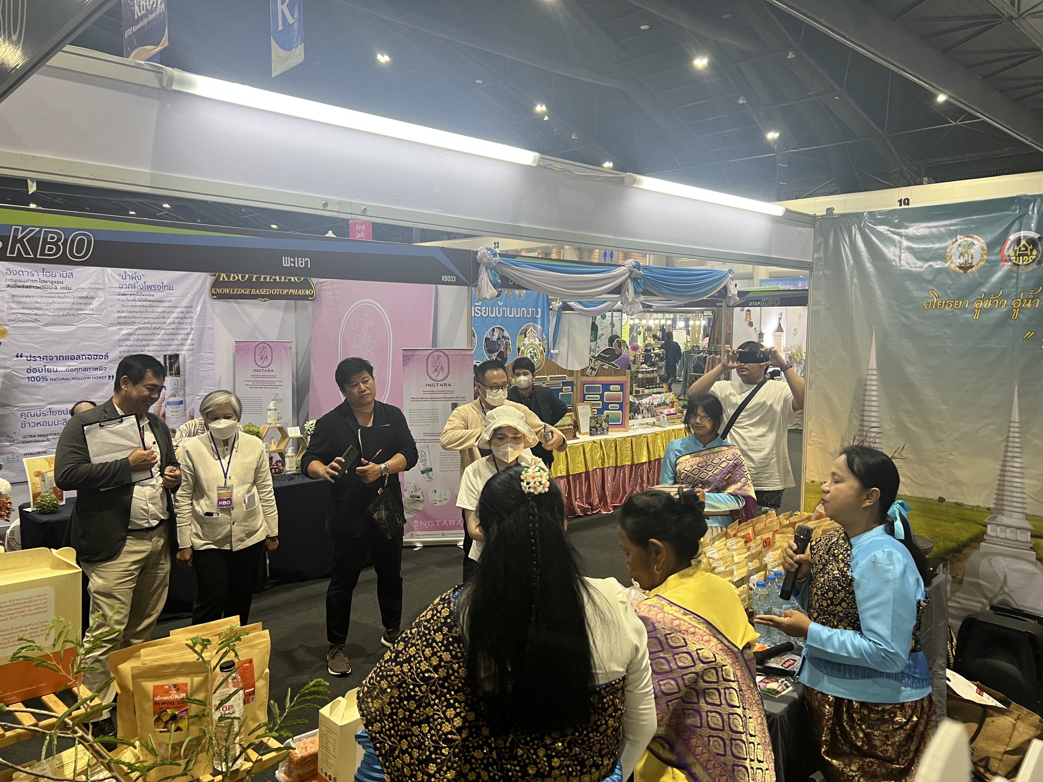 พช.อยุธยา ส่ง KBO “หมี่กรอบโบราณ D.I.Y. by แม่บุญชู” เข้าชิงชนะเลิศระดับประเทศ