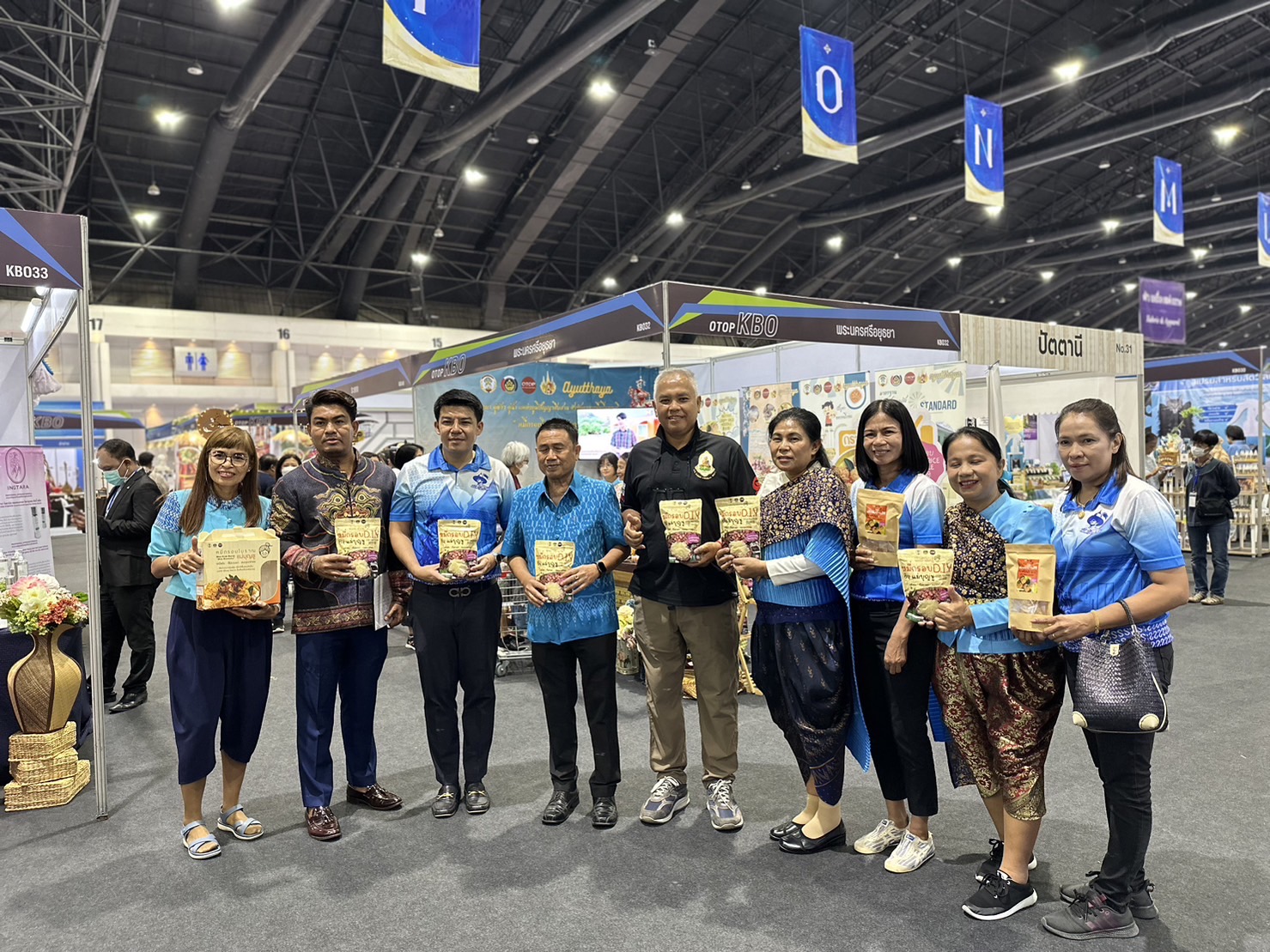 พช.อยุธยา ส่ง KBO “หมี่กรอบโบราณ D.I.Y. by แม่บุญชู” เข้าชิงชนะเลิศระดับประเทศ