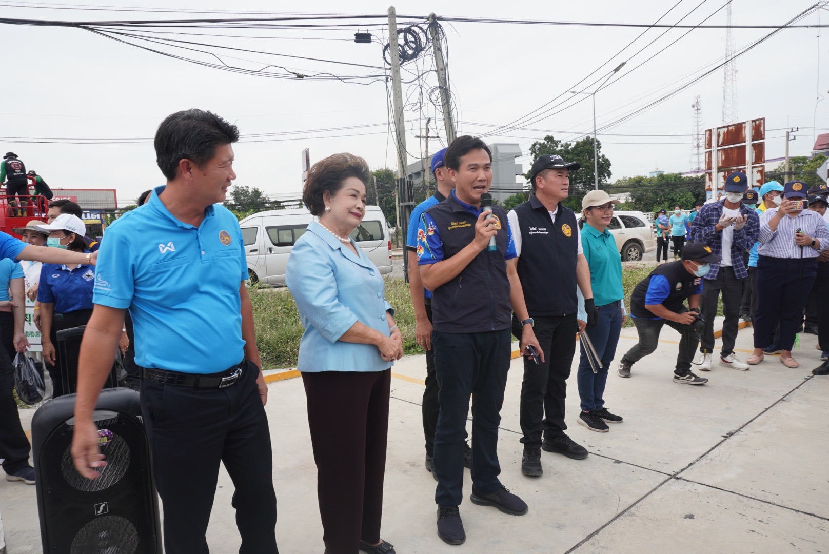 พช.อยุธยา ขานรับ ผู้ว่าฯ ร่วมกิจกรรม “อยุธยาเมืองสะอาด” ปรับสภาพภูมิทัศน์และเก็บขยะบริเวณถนนซีกุน รวมพลังสร้างภาพลักษณ์ที่สวยงามพร้อมต้อนรับนักท่องเที่ยวผู้มาเยือนจังหวัดพระนครศรีอยุธยา