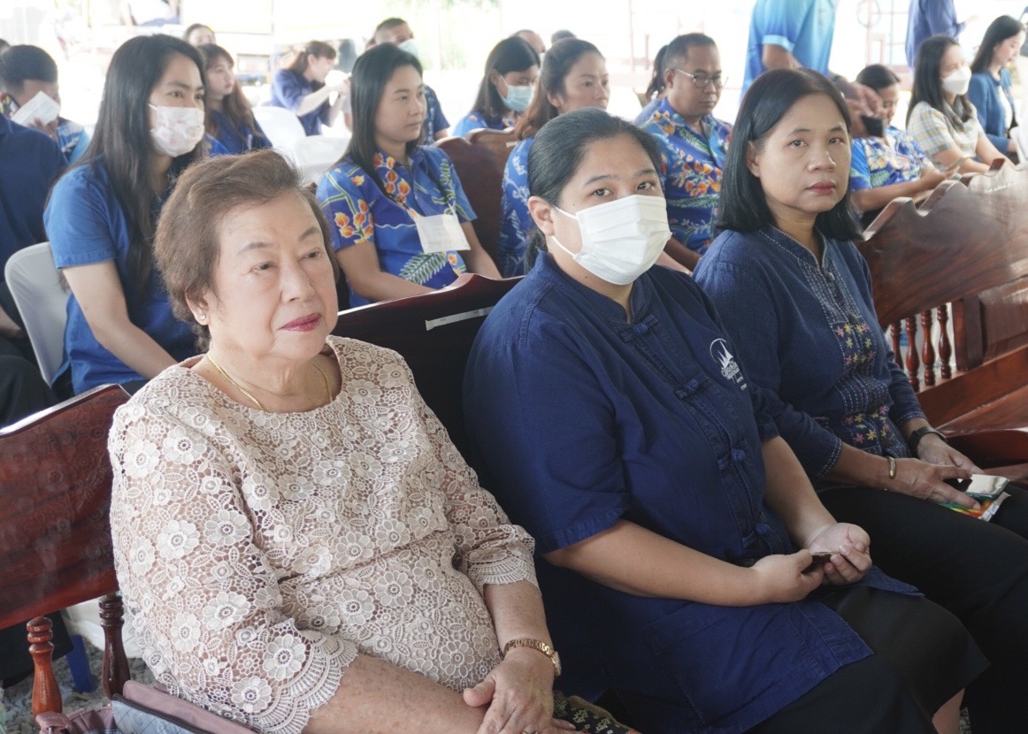 จังหวัดพระนครศรีอยุธยา จับมืออำเภอผักไห่ และ 7 ภาคีเครือข่าย ร่วมปลูกต้นไม้ตามโครงการ “1 คน 1 ต้น เพื่อคนอยุธยา” เร่งเพิ่มพื้นที่สีเขียว ลดคาร์บอน เพื่อช่วยลดโลกร้อน พร้อมขับเคลื่อนบทบาทการเกื้อหนุนระหว่างวัดและชุมชน