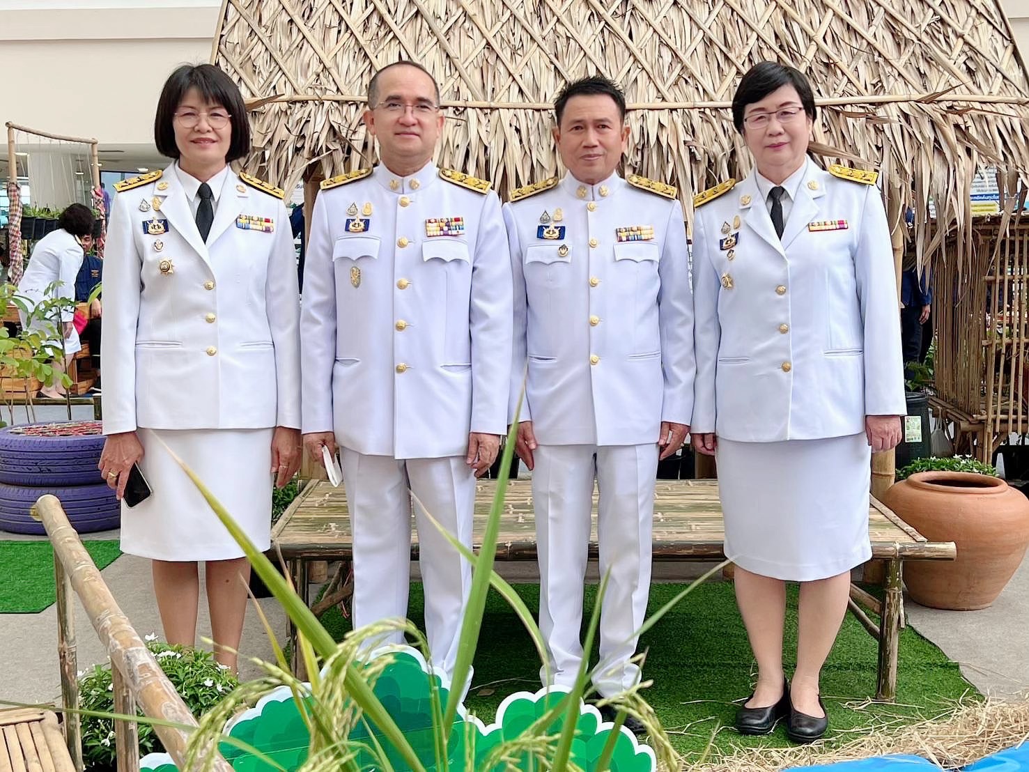 พช.อยุธยา ตบเท้าเข้ารับรางวัลเชิดชูเกียรติข้าราชการ ในงานวันพัฒนาชุมชน ปี 2566