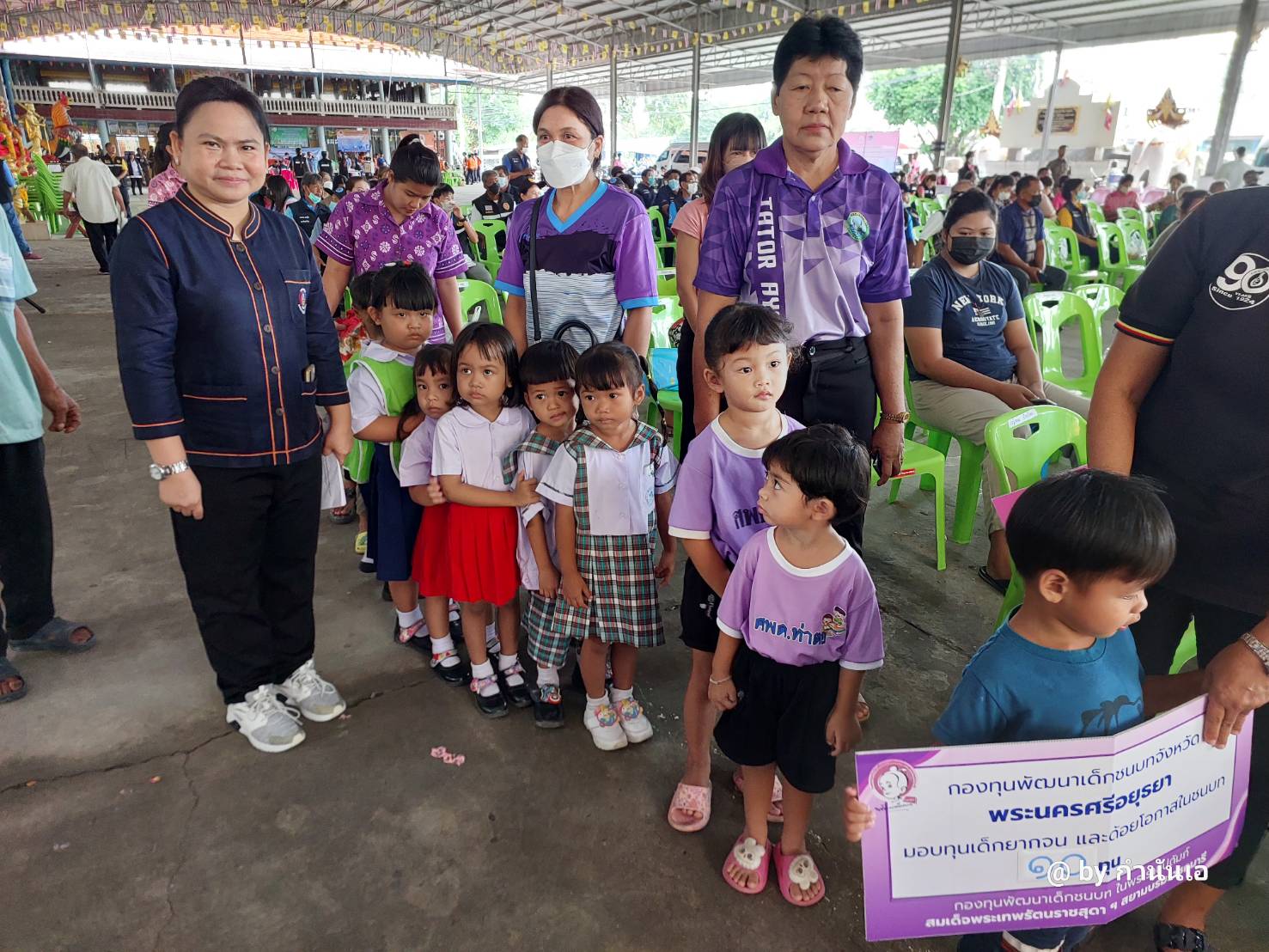 พัฒนาชุมชน ร่วมกับ จังหวัดพระนครศรีอยุธยา และ พมจ. บูรณาการหน่วยงานรัฐ ออกหน่วยเคลื่อนที่ ช่วยเหลือ เยี่ยมเยียนพี่น้องประชาชน “คนอยุธยา..ไม่ทิ้งใครไว้ข้างหลัง” พร้อมเกื้อหนุนโครงการวัดประชารัฐสร้างสุขอย่างยั่งยืน ในพื้นที่อำเภอมหาราช