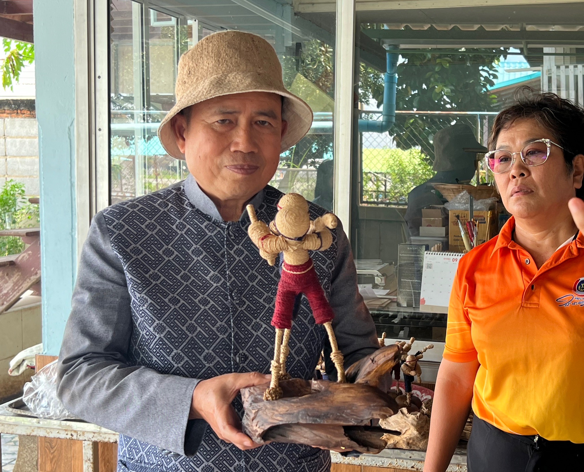 🔹พช.พระนครศรีอยุธยา  พัฒนาการจังหวัด เสริมแกร่ง กลุ่มวิสาหกิจชุมชนบ้านผักตบชวาไม้ “สวะริมน้ำ สู่งานศิลป์ระดับสากล”