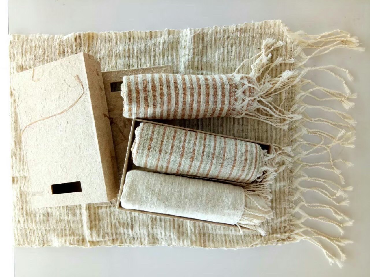 🔹พช.พระนครศรีอยุธยา  พัฒนาการจังหวัด เสริมแกร่ง กลุ่มวิสาหกิจชุมชนบ้านผักตบชวาไม้ “สวะริมน้ำ สู่งานศิลป์ระดับสากล”