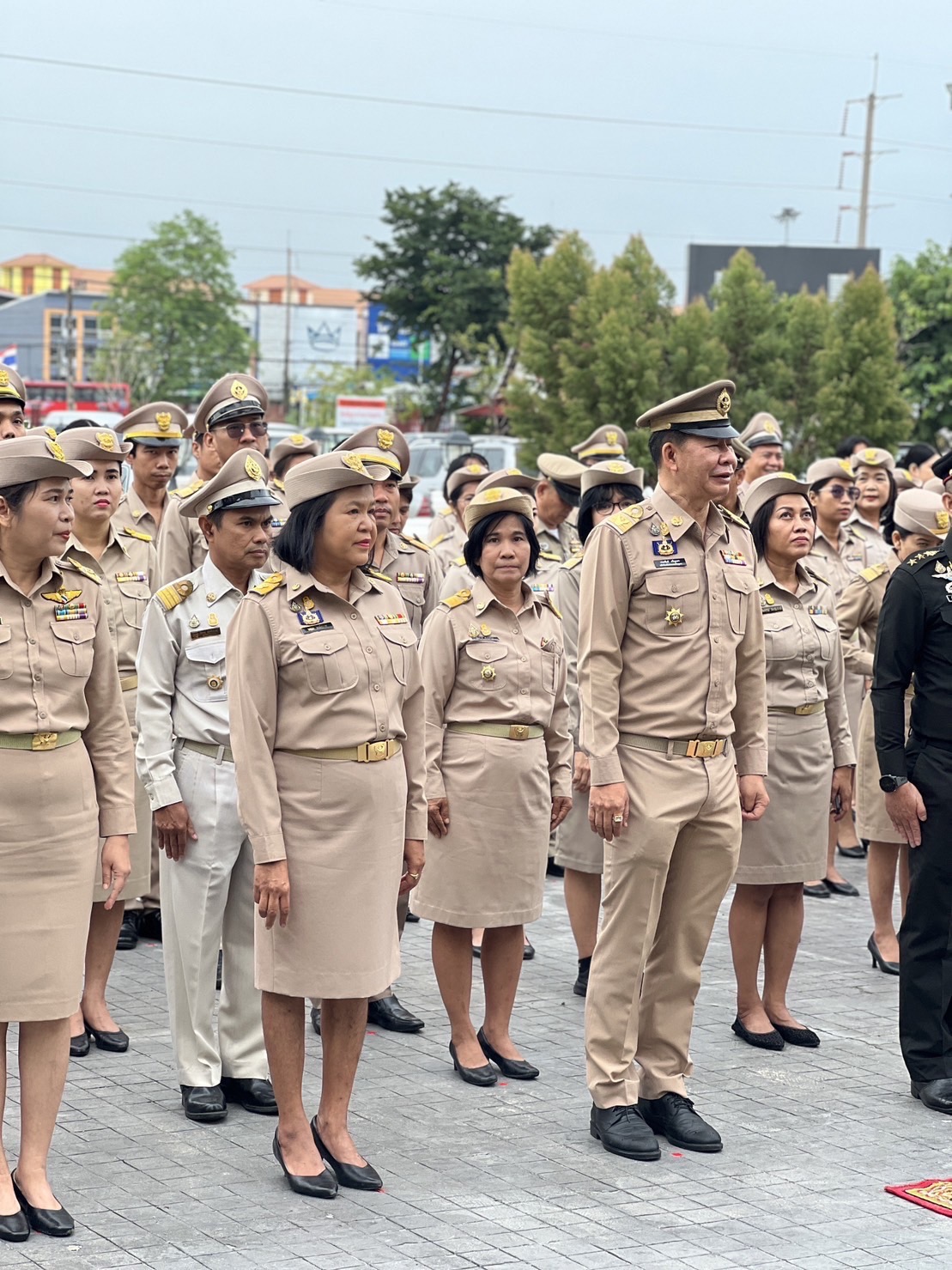 🔹พช.พระนครศรีอยุธยา น้อมรำลึกในพระมหากรุณาธิคุณ พระบาทสมเด็จพระมงกุฎเกล้าเจ้าอยู่หัว ร่วมร้องเพลงชาติและเคารพธงชาติเนื่องในวันพระราชทานธงชาติไทย