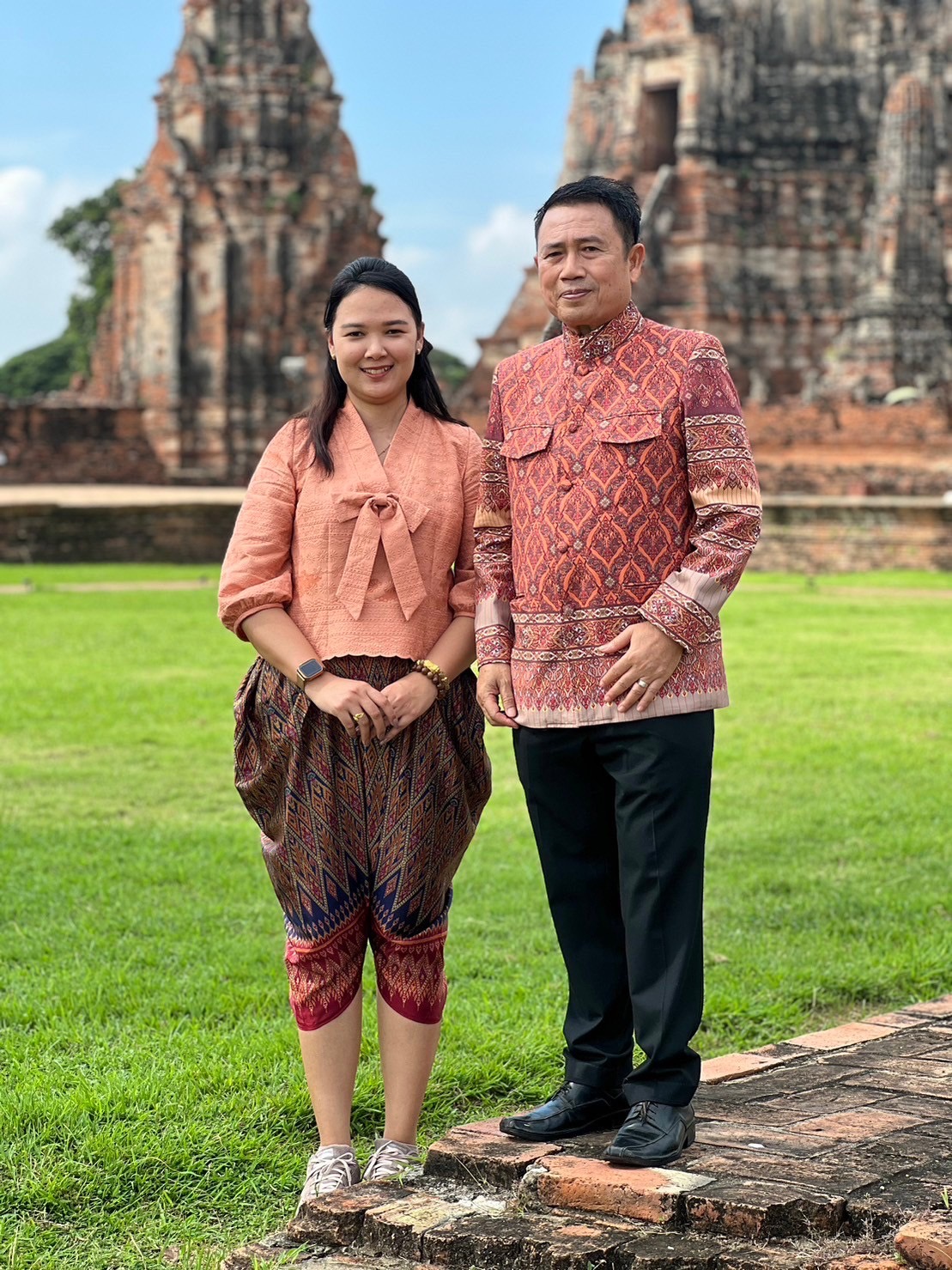 ผู้ว่าฯอยุธยา จับมือส่วนราชการ รณรงค์สวมใส่ชุดไทย