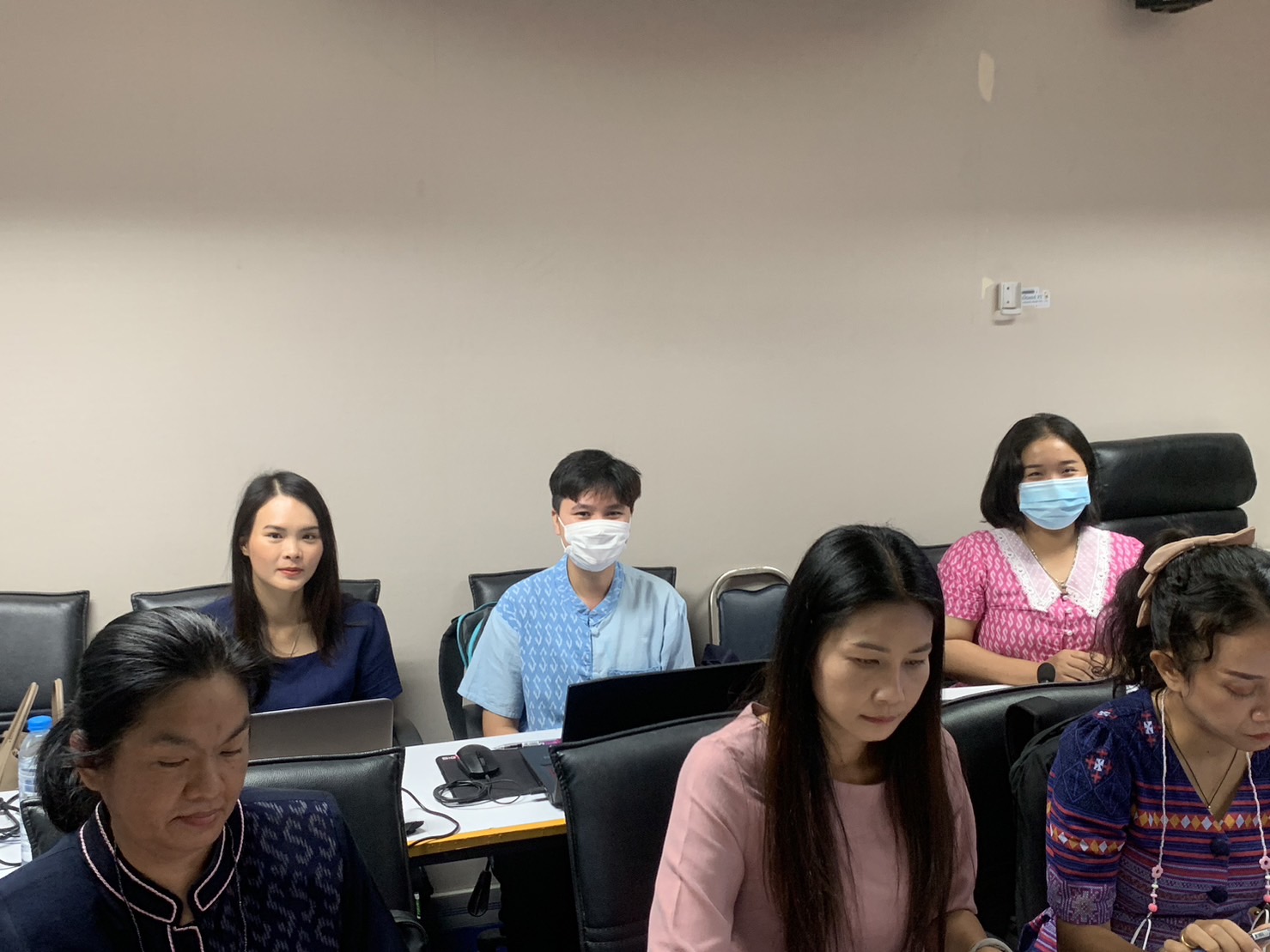 พช.อยุธยา ขาลรับนโยบาย “ภารกิจ 10 ประเด็น” เสริมแกร่ง เจ้าหน้าที่ OTOP