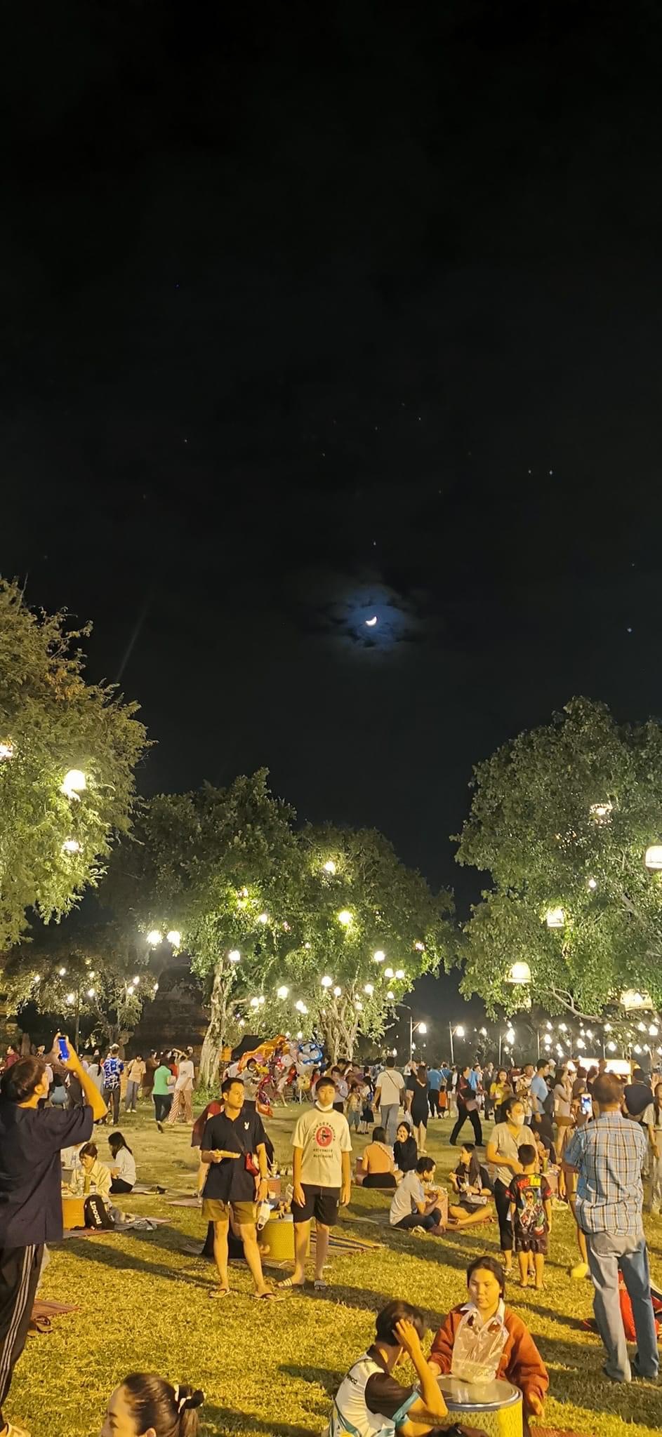 เปิดแล้ว “อยุธยาไนท์มาร์เก็ต” ตลาดย้อนยุคยามค่ำคืน