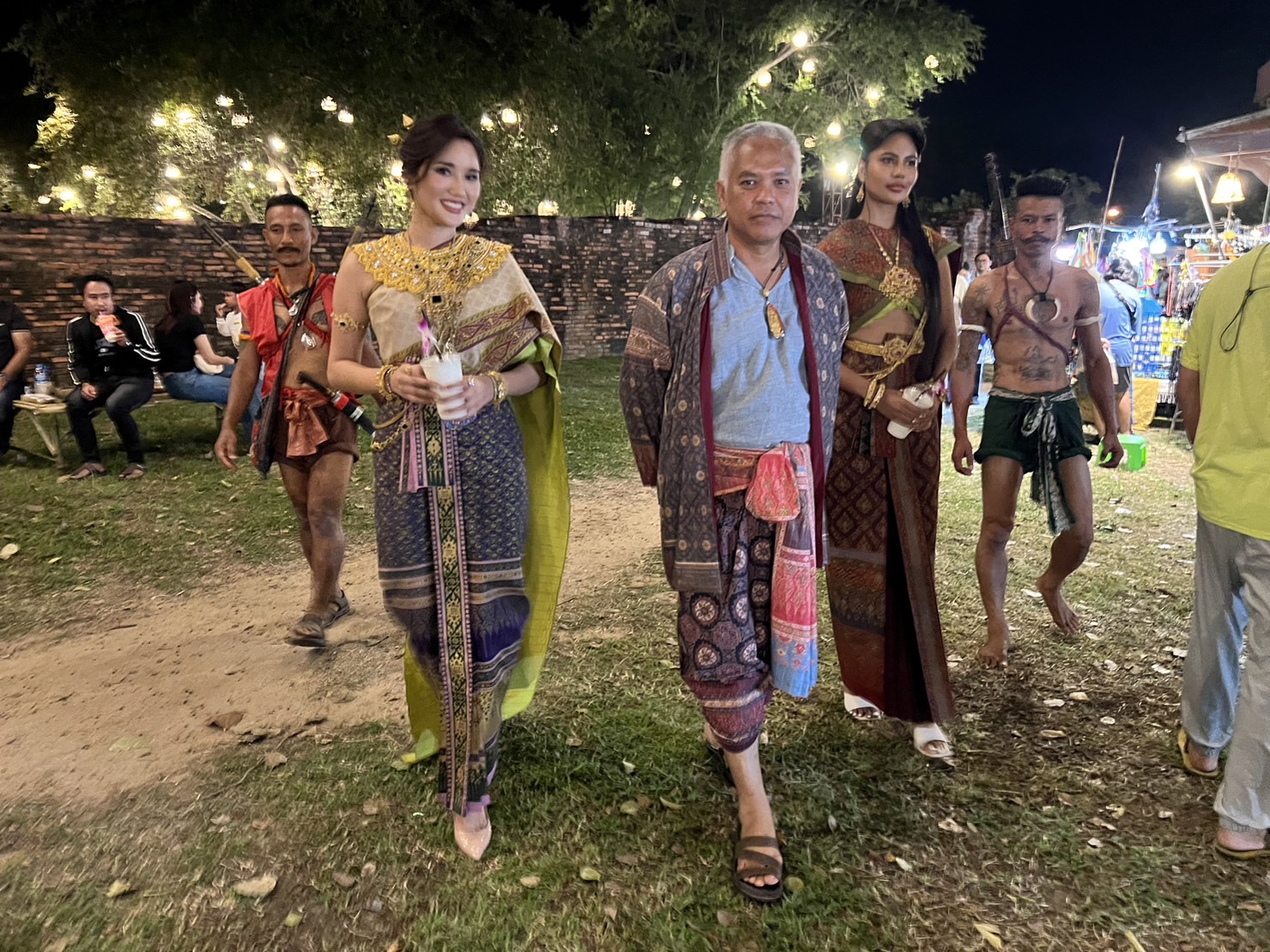 เปิดแล้ว “อยุธยาไนท์มาร์เก็ต” ตลาดย้อนยุคยามค่ำคืน