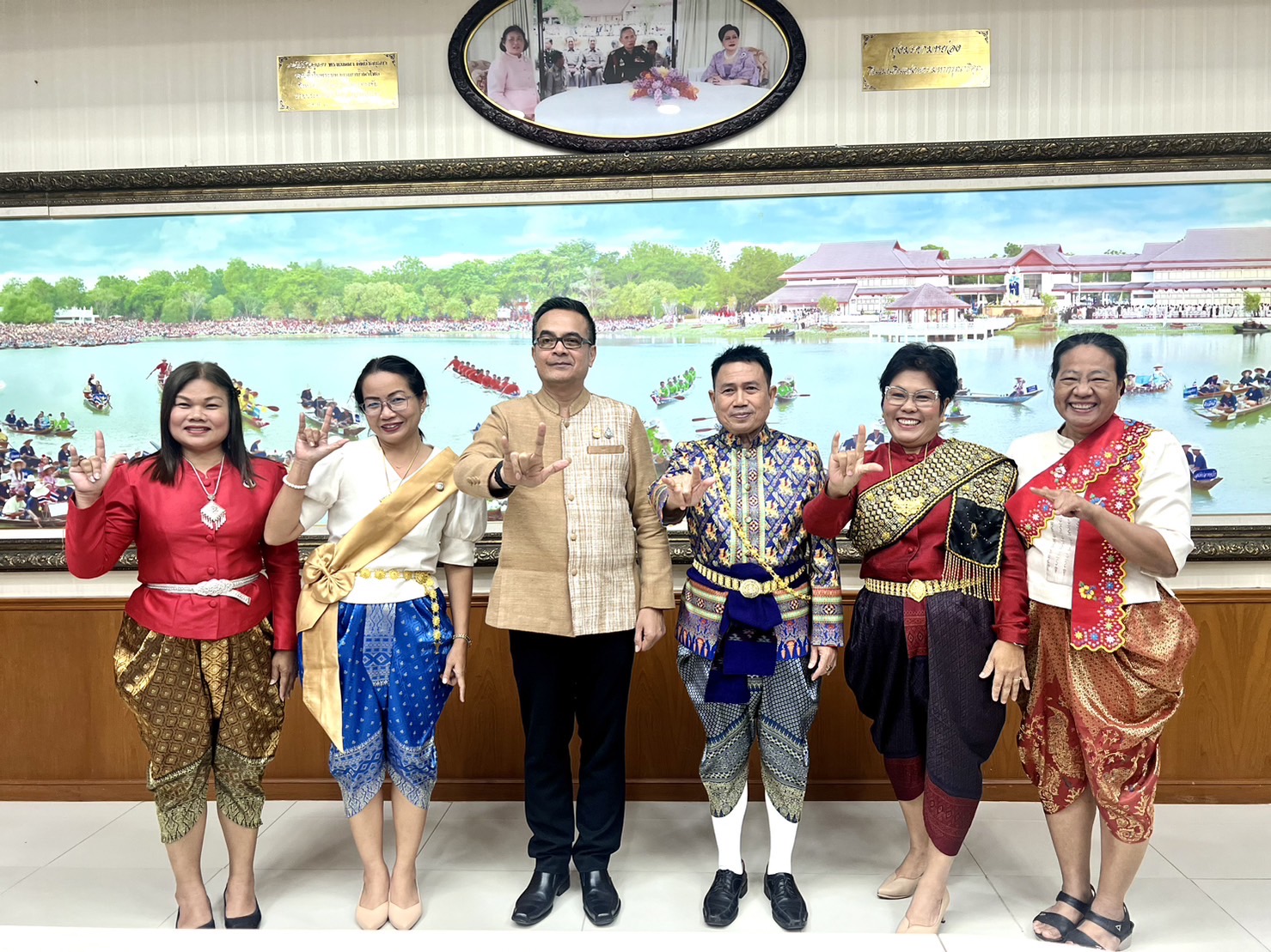 ผู้ตรวจราชการ ติดตาม “ภารกิจ 10 ประเด็น และองค์กรคุณธรรม” พช.อยุธยา