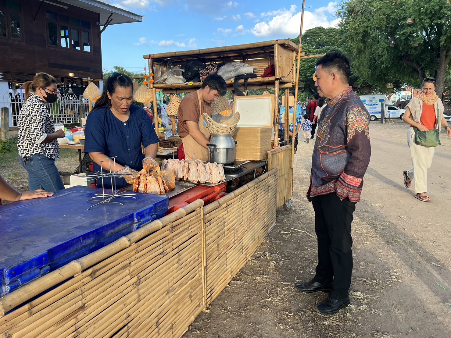 “อยุธยาไนท์มาร์เก็ต” ตลาดย้อนยุคยามค่ำคืน ใจกลางมรดกโลก