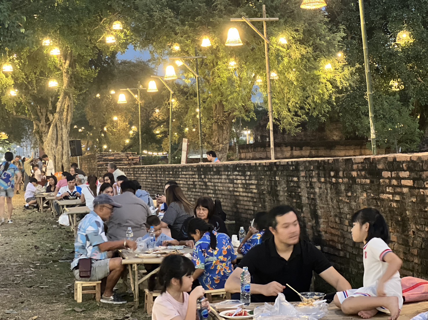 “อยุธยาไนท์มาร์เก็ต” ตลาดย้อนยุคยามค่ำคืน ใจกลางมรดกโลก