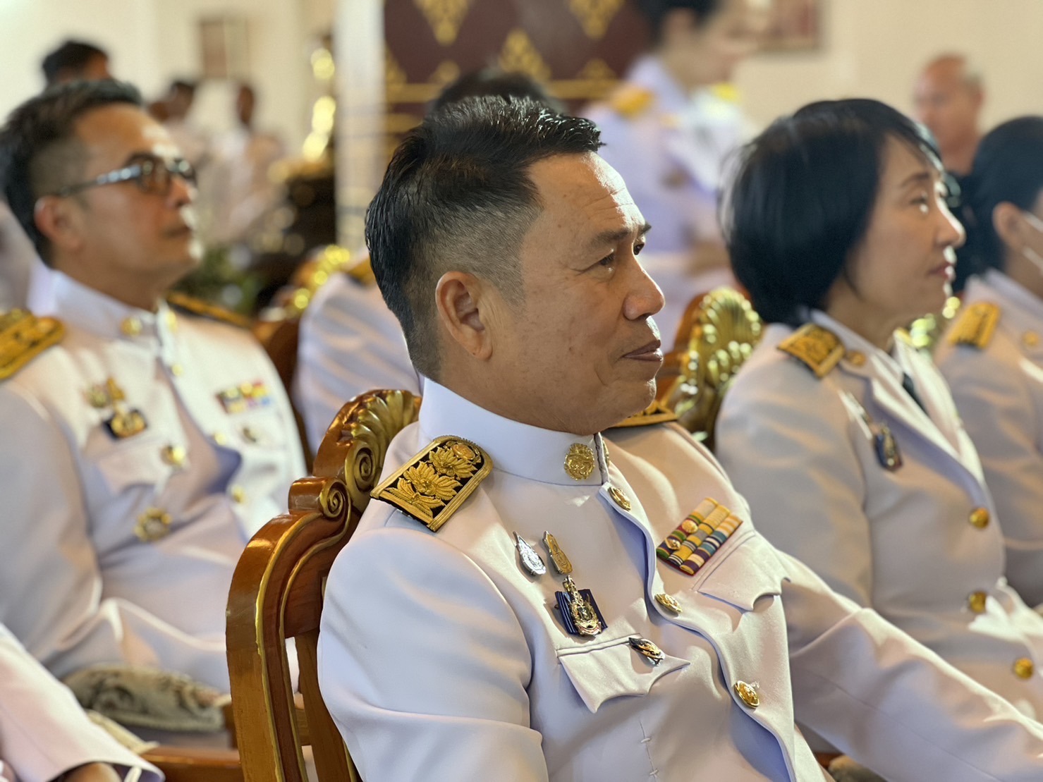 ปลัดกระทรวงมหาดไทย ถวายผ้าพระกฐินพระราชทานวัดหน้าพระเมรุราชิการาม