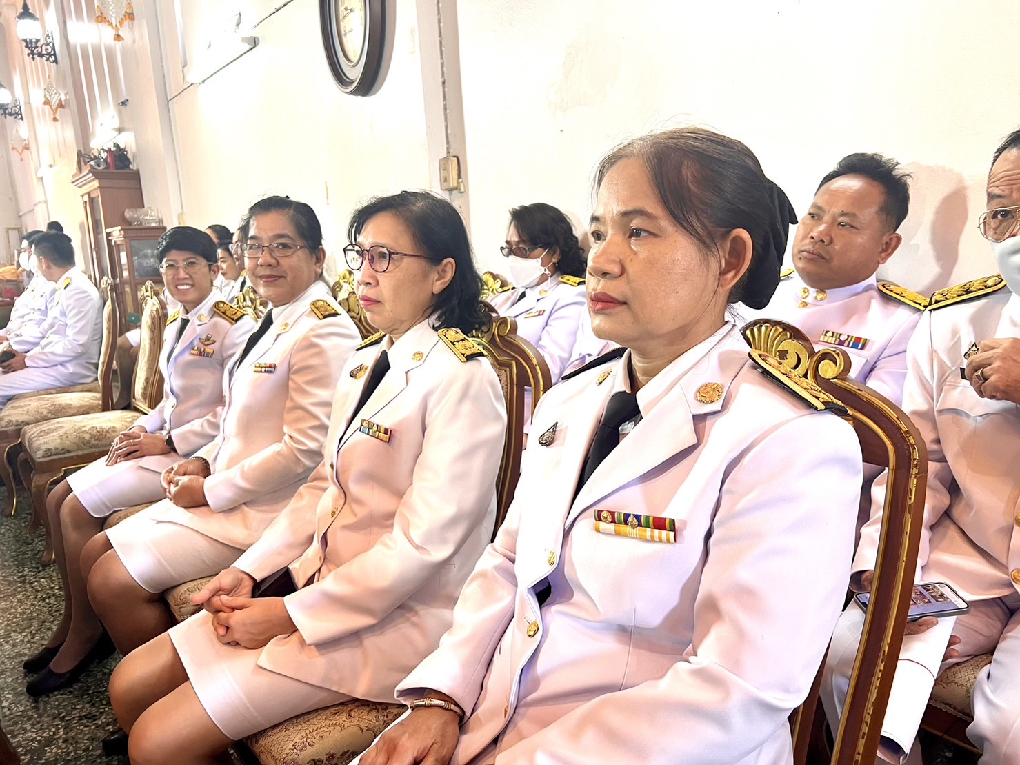 ปลัดกระทรวงมหาดไทย ถวายผ้าพระกฐินพระราชทานวัดหน้าพระเมรุราชิการาม
