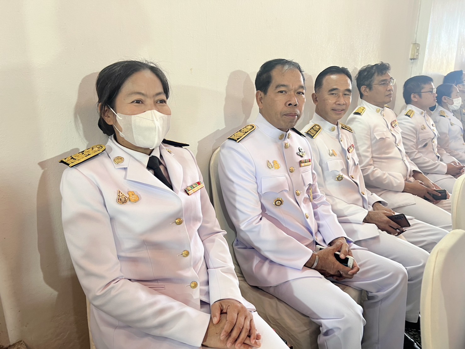 ปลัดกระทรวงมหาดไทย ถวายผ้าพระกฐินพระราชทานวัดหน้าพระเมรุราชิการาม