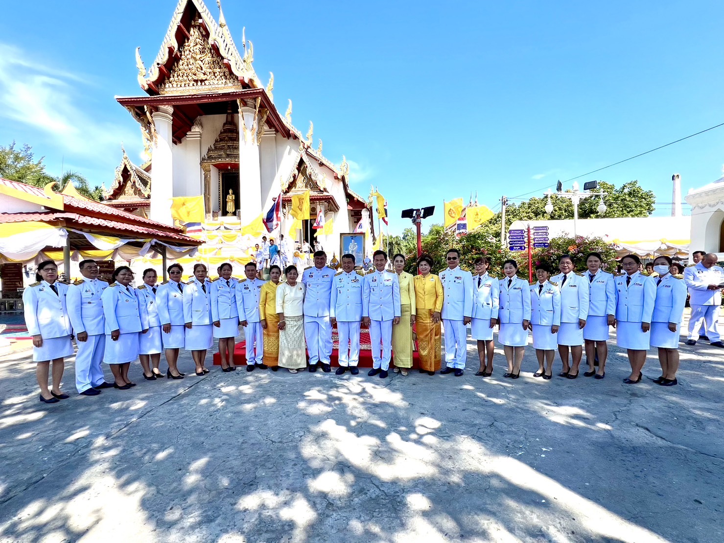 ปลัดกระทรวงมหาดไทย ถวายผ้าพระกฐินพระราชทานวัดหน้าพระเมรุราชิการาม