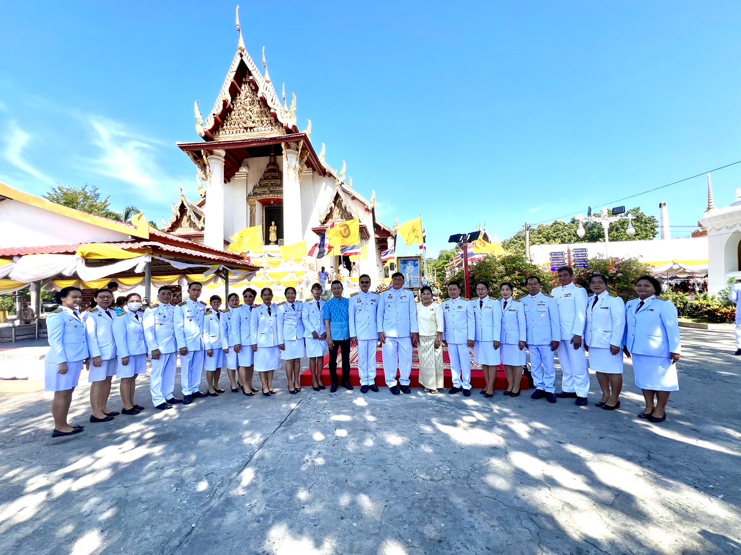 ปลัดกระทรวงมหาดไทย ถวายผ้าพระกฐินพระราชทานวัดหน้าพระเมรุราชิการาม