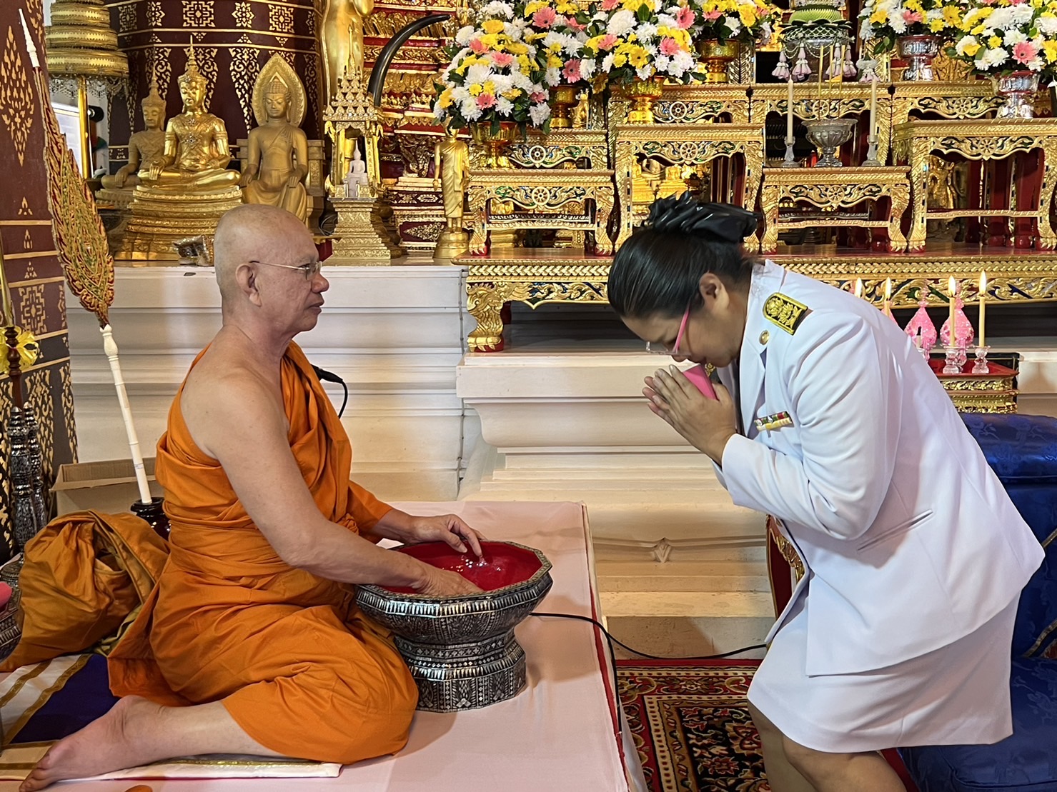 ปลัดกระทรวงมหาดไทย ถวายผ้าพระกฐินพระราชทานวัดหน้าพระเมรุราชิการาม