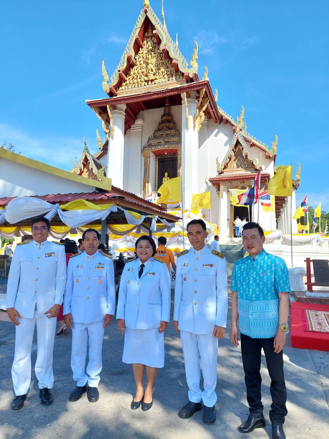 ปลัดกระทรวงมหาดไทย ถวายผ้าพระกฐินพระราชทานวัดหน้าพระเมรุราชิการาม