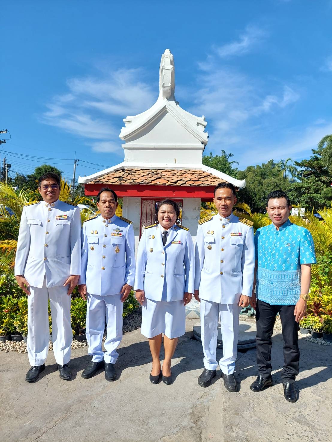 ปลัดกระทรวงมหาดไทย ถวายผ้าพระกฐินพระราชทานวัดหน้าพระเมรุราชิการาม