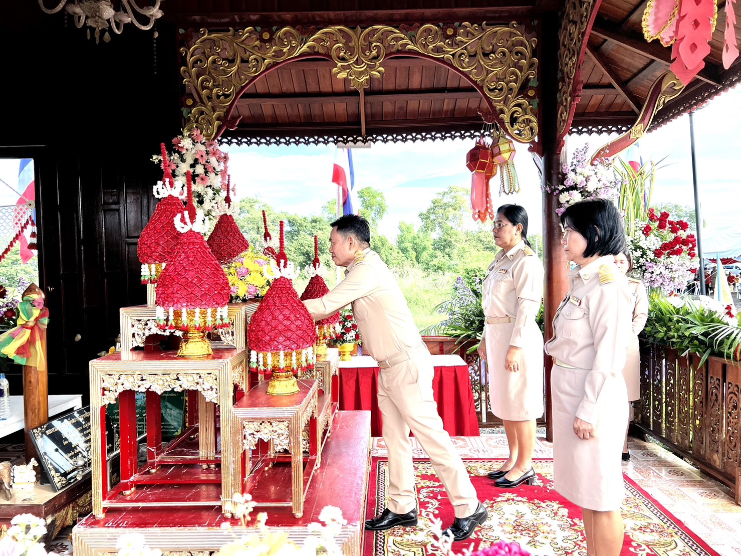 🔹พช.พระนครศรีอยุธยา  พัฒนาการจังหวัดพระนครศรีอยุธยา ร่วมพิธีถวายพานพุ่มราชสักการะการจัดกิจกรรม วันชนะศึกสมเด็จพระเจ้าตากสินมหาราช